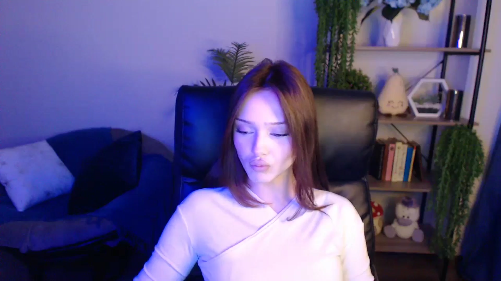 Gallery image thumbnail from KateManelli's myfreecams stream on, 04/12/2025, 11:58 image 3 of 20