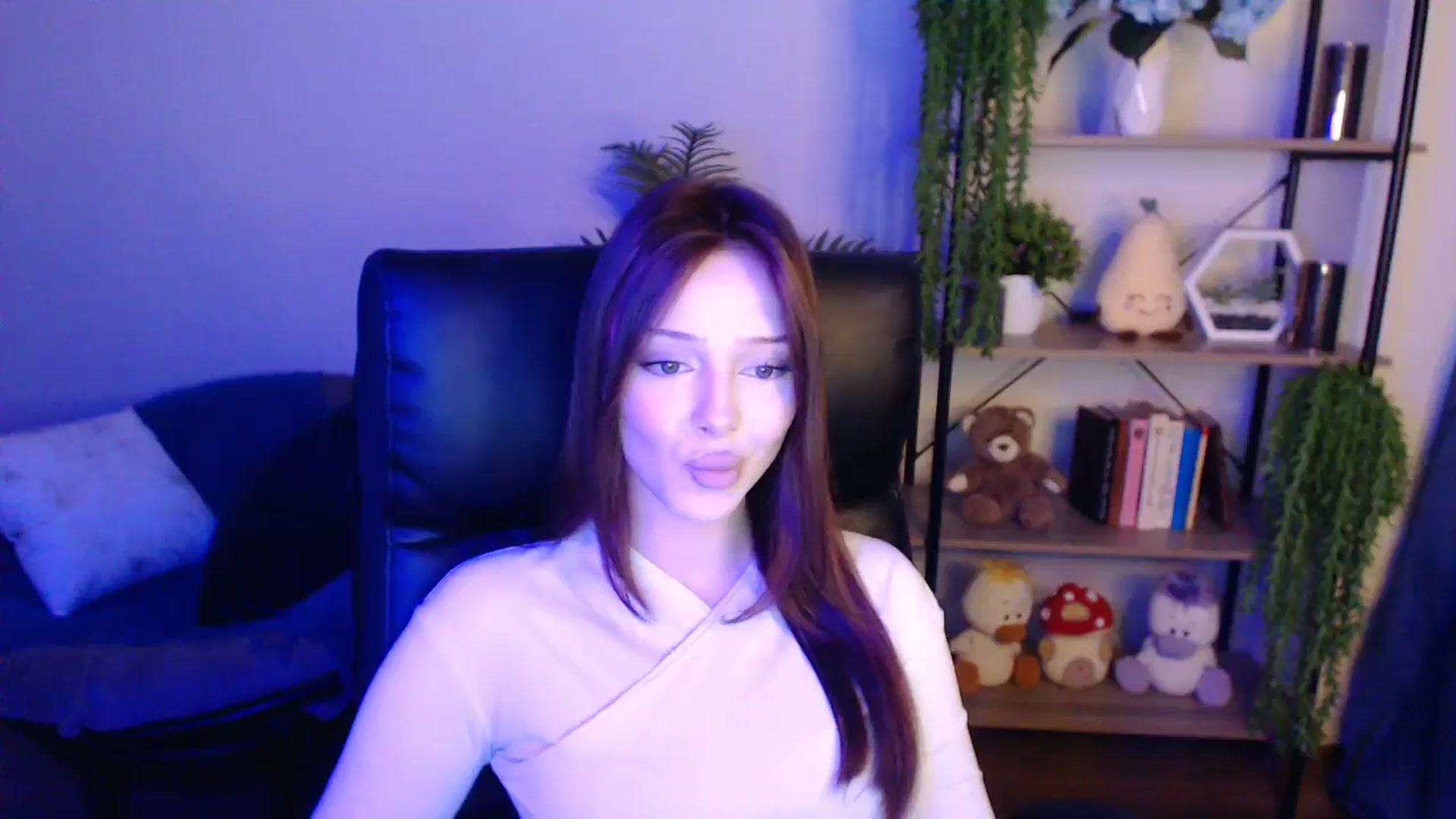 Gallery image thumbnail from KateManelli's myfreecams stream on, 04/12/2025, 12:22 image 14 of 20