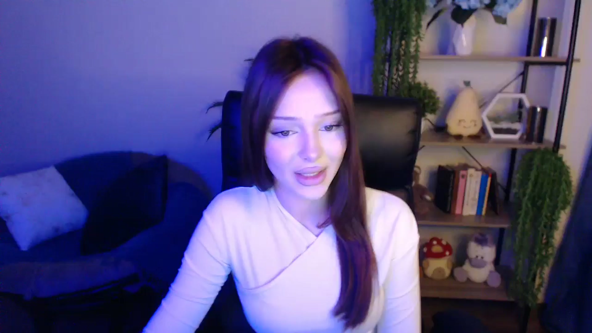 Gallery image thumbnail from KateManelli's myfreecams stream on, 04/12/2025, 12:22 image 16 of 20