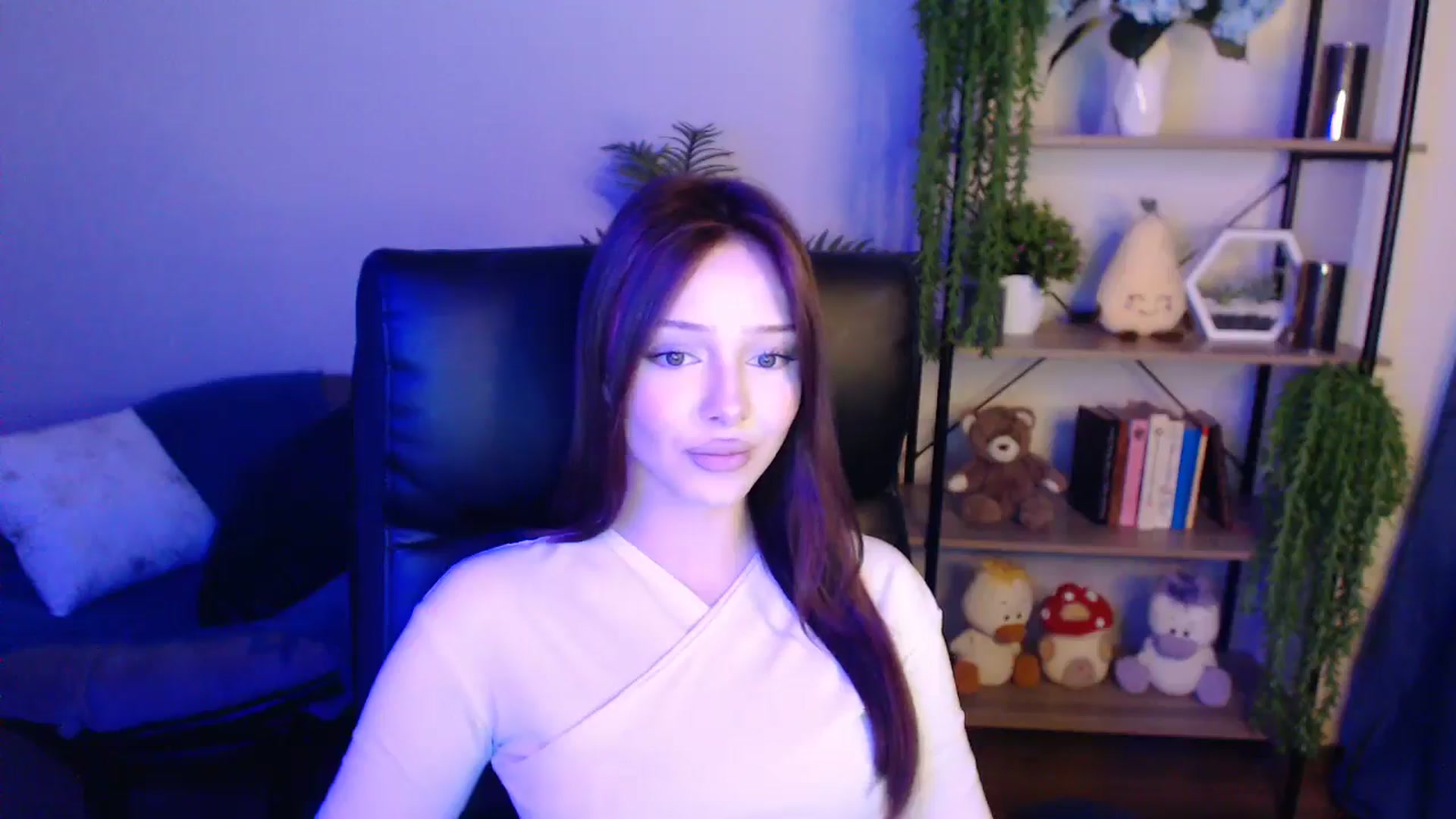 Gallery image thumbnail from KateManelli's myfreecams stream on, 04/12/2025, 12:22 image 11 of 20