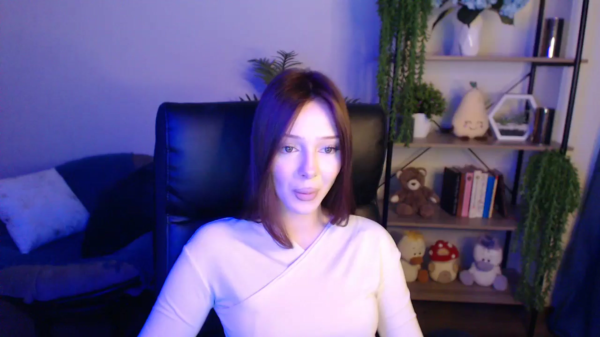 Gallery image thumbnail from KateManelli's myfreecams stream on, 04/12/2025, 12:22 image 1 of 20