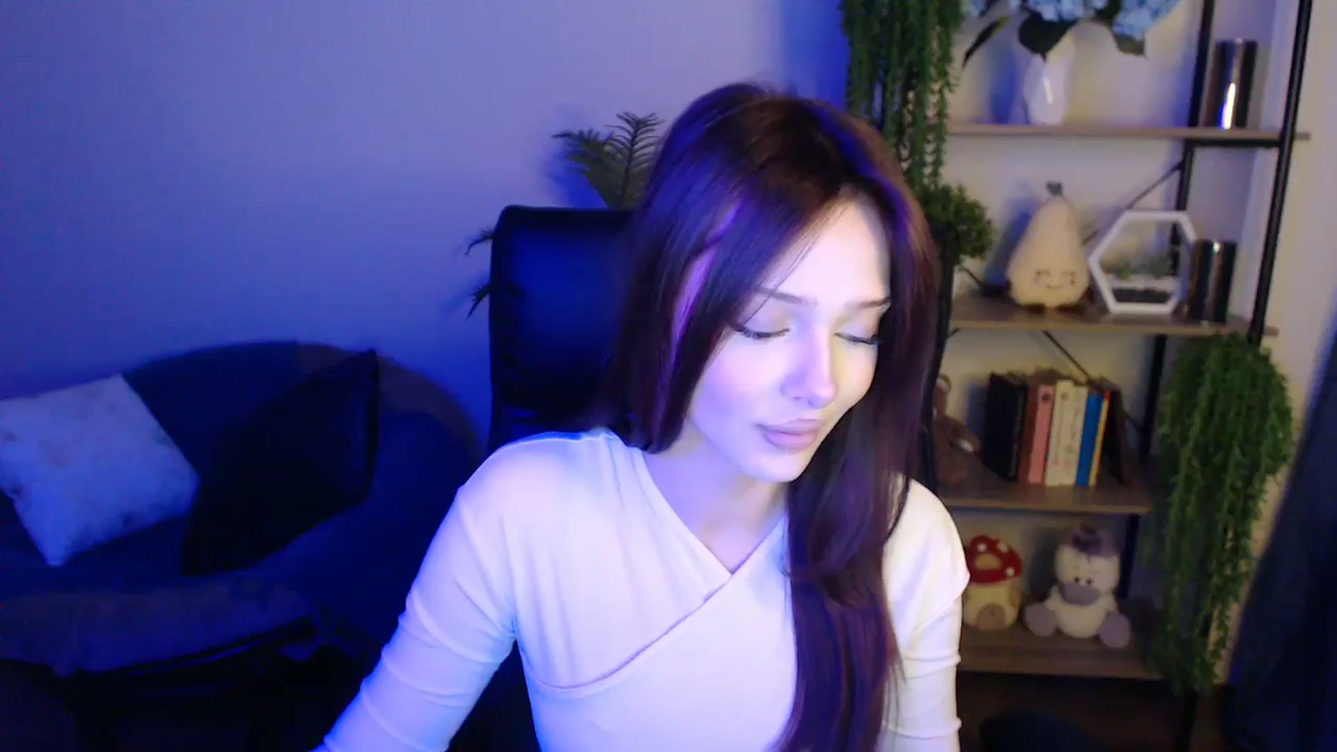 Gallery image thumbnail from KateManelli's myfreecams stream on, 04/12/2025, 12:22 image 18 of 20