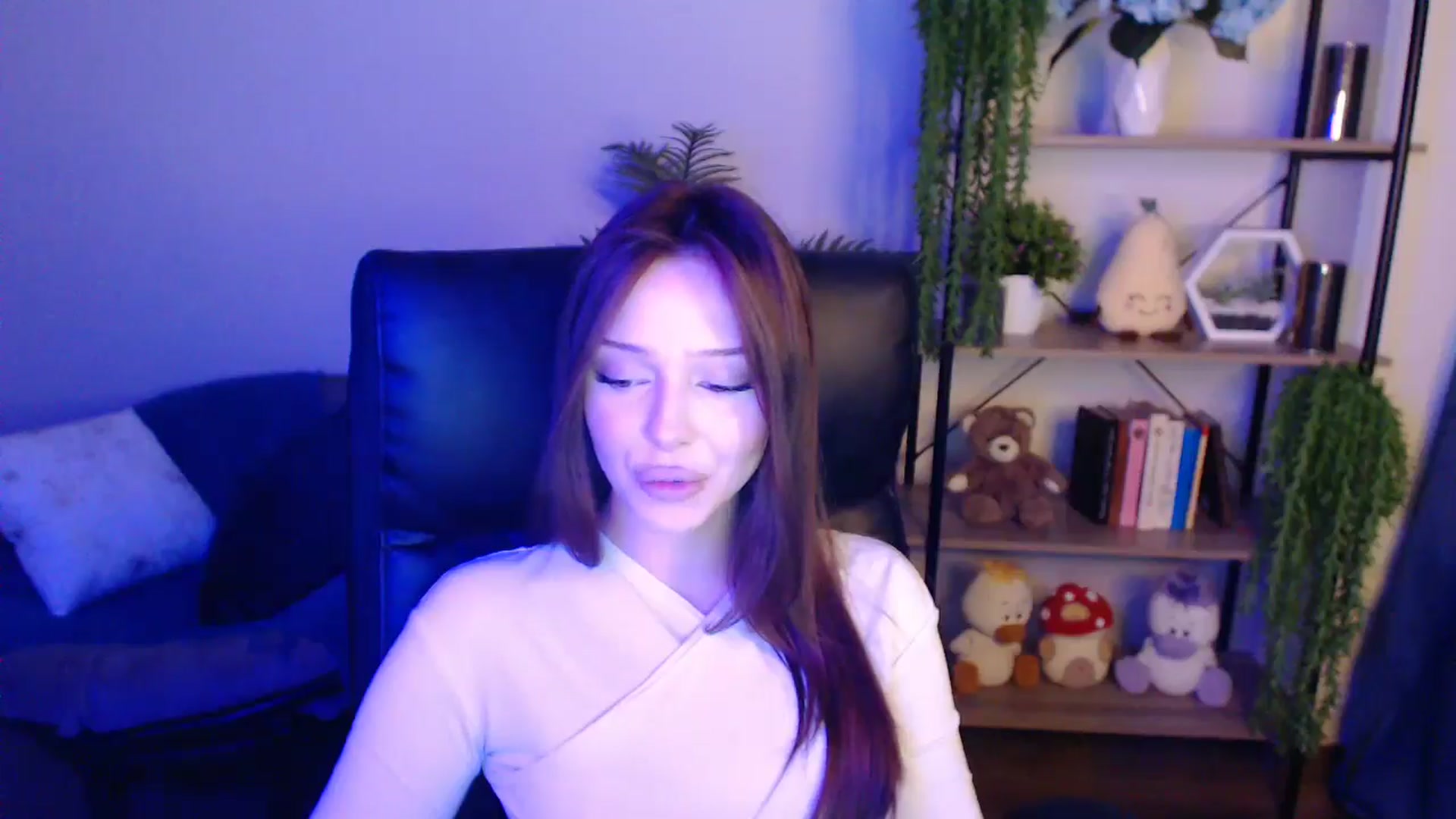 Gallery image thumbnail from KateManelli's myfreecams stream on, 04/12/2025, 12:22 image 9 of 20