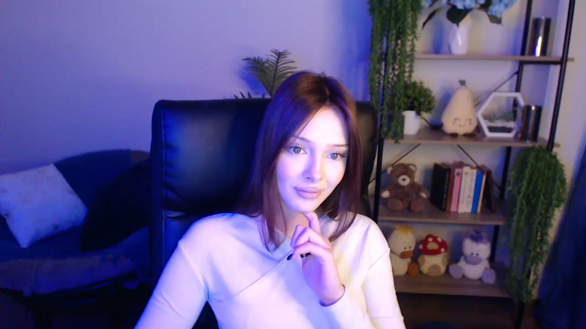 Gallery image thumbnail from KateManelli's myfreecams stream on, 04/12/2025, 12:22 image 2 of 20