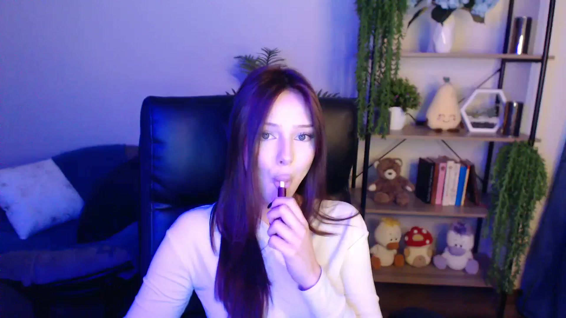 Gallery image thumbnail from KateManelli's myfreecams stream on, 04/12/2025, 12:46 image 15 of 20