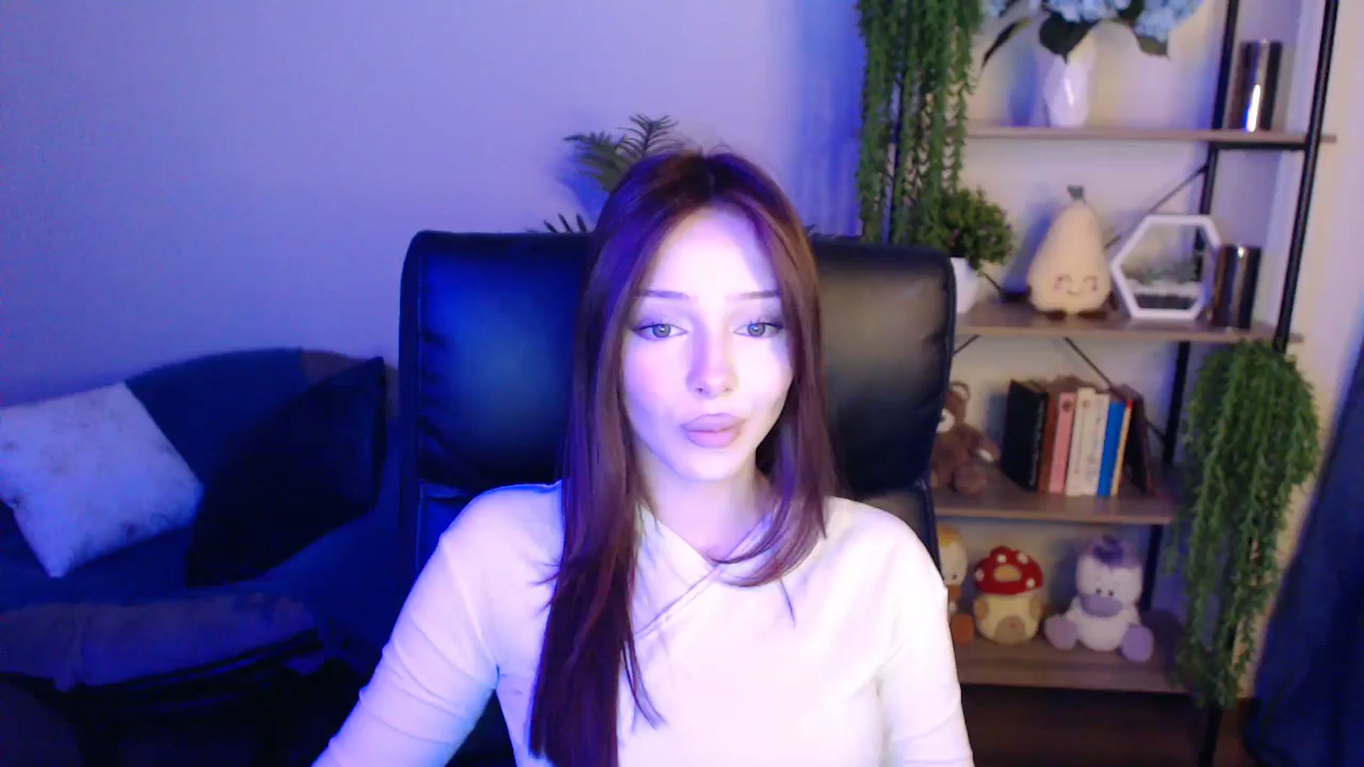 Gallery image thumbnail from KateManelli's myfreecams stream on, 04/12/2025, 12:46 image 2 of 20
