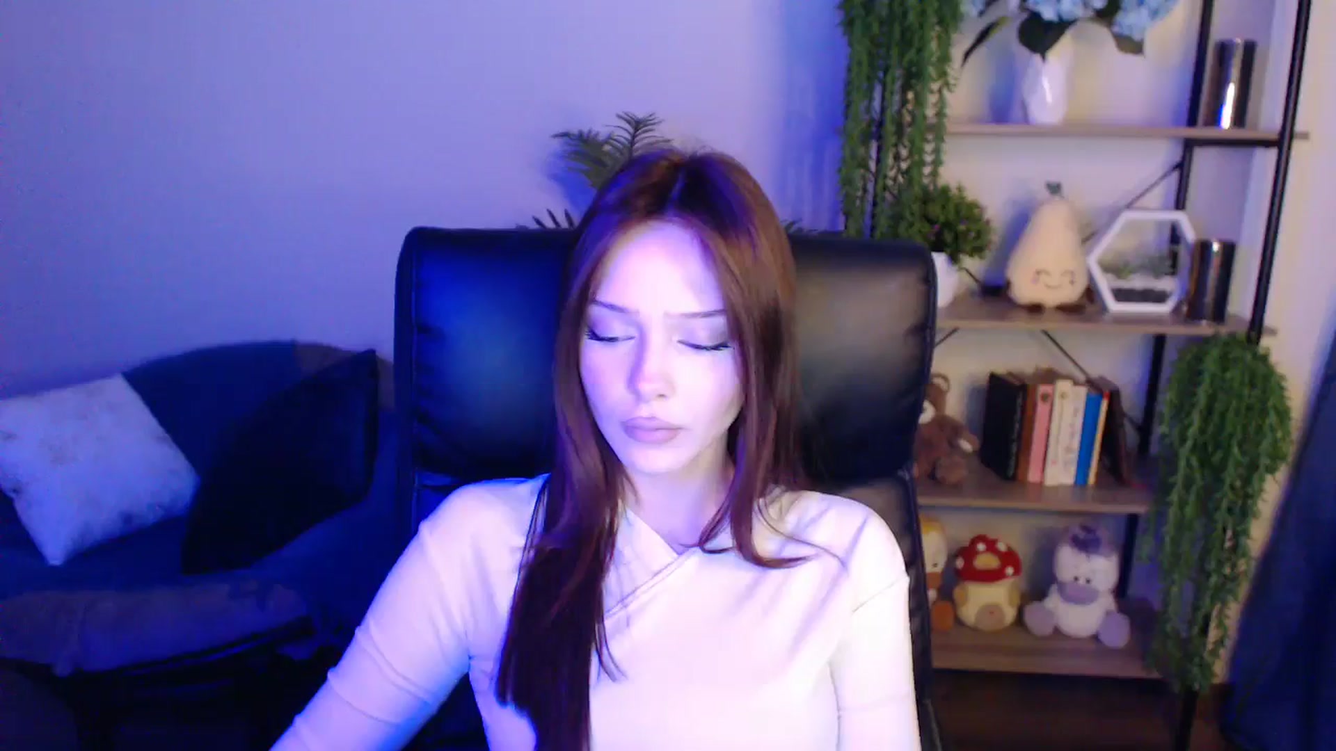 Gallery image thumbnail from KateManelli's myfreecams stream on, 04/12/2025, 12:46 image 4 of 20