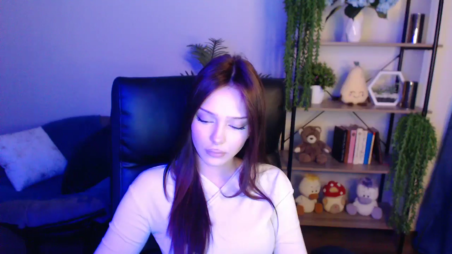 Gallery image thumbnail from KateManelli's myfreecams stream on, 04/12/2025, 12:46 image 17 of 20