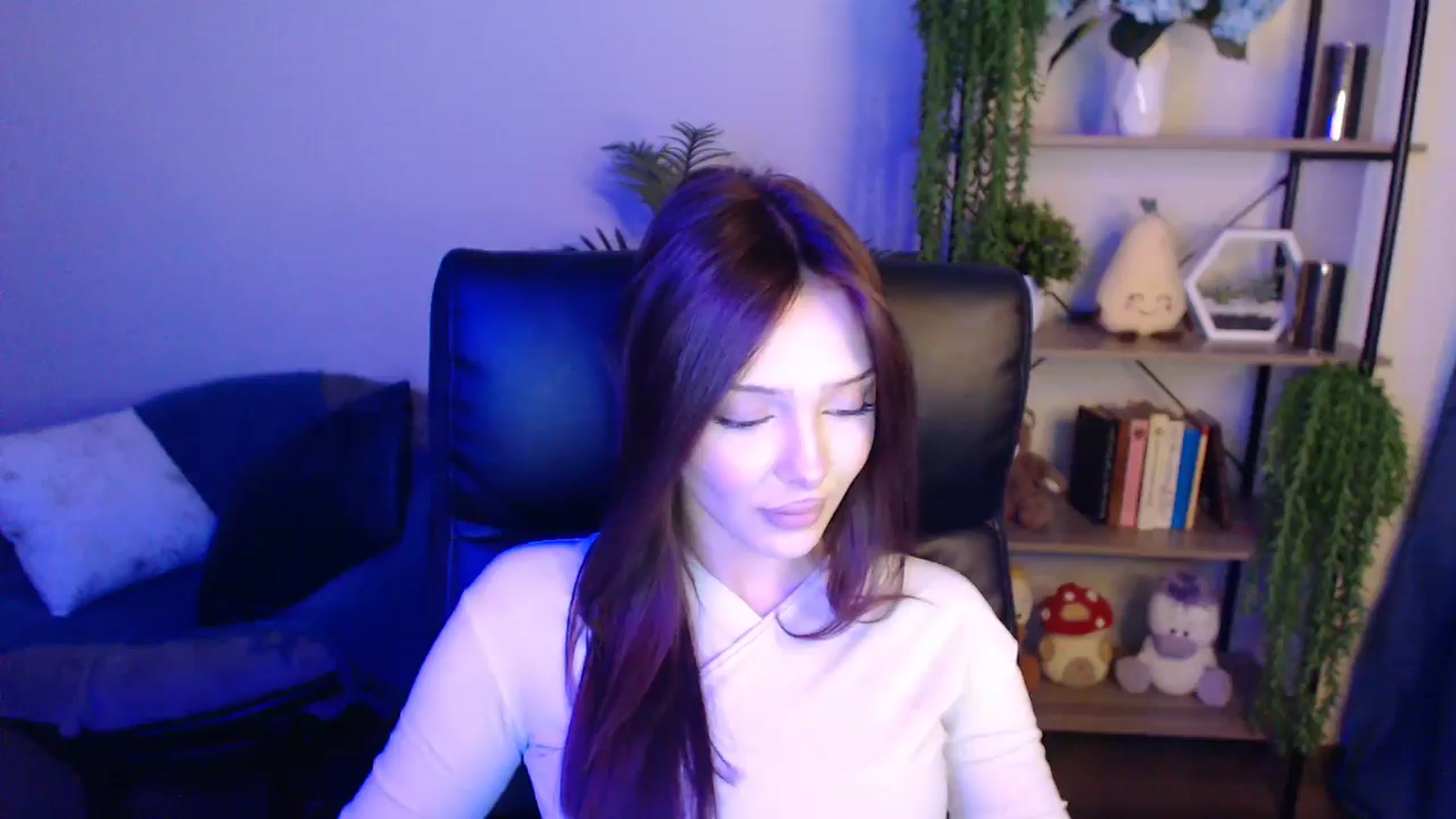 Gallery image thumbnail from KateManelli's myfreecams stream on, 04/12/2025, 12:46 image 11 of 20