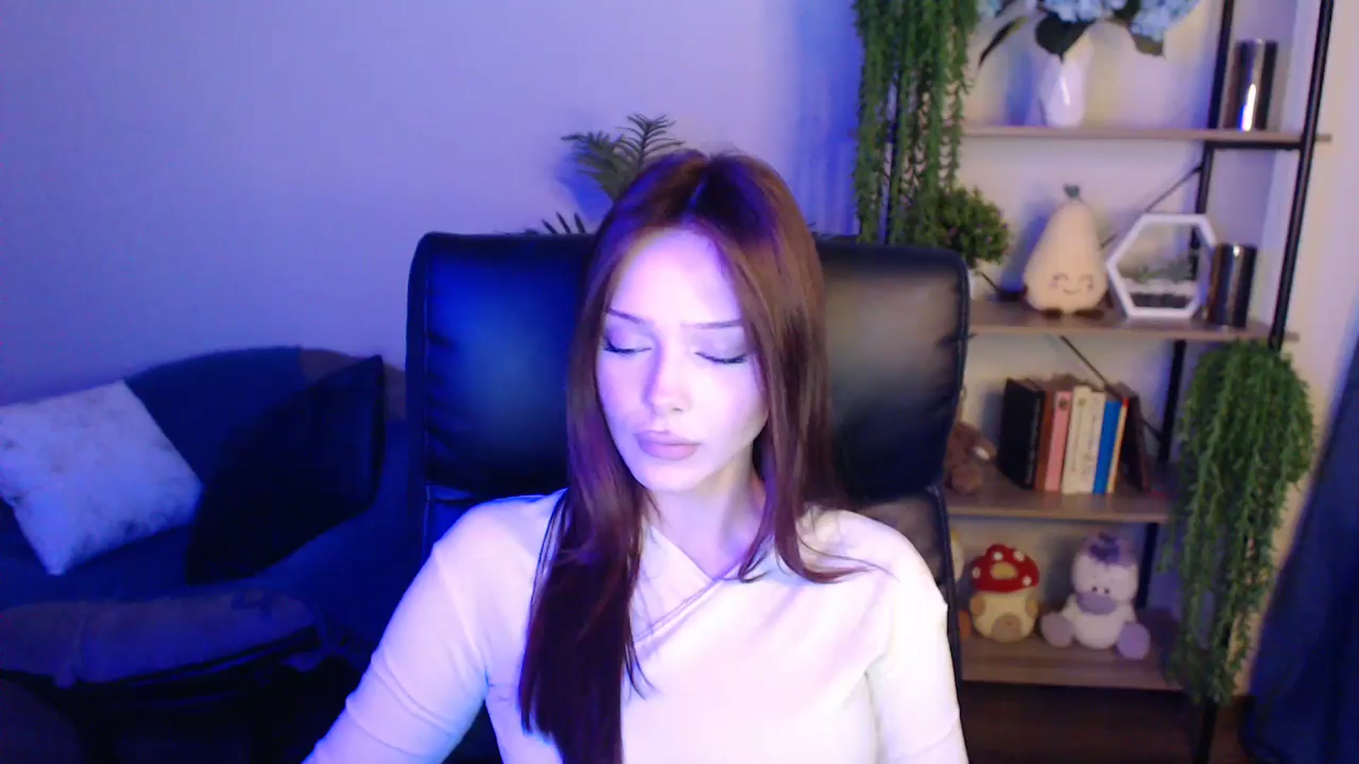 Gallery image thumbnail from KateManelli's myfreecams stream on, 04/12/2025, 12:46 image 6 of 20