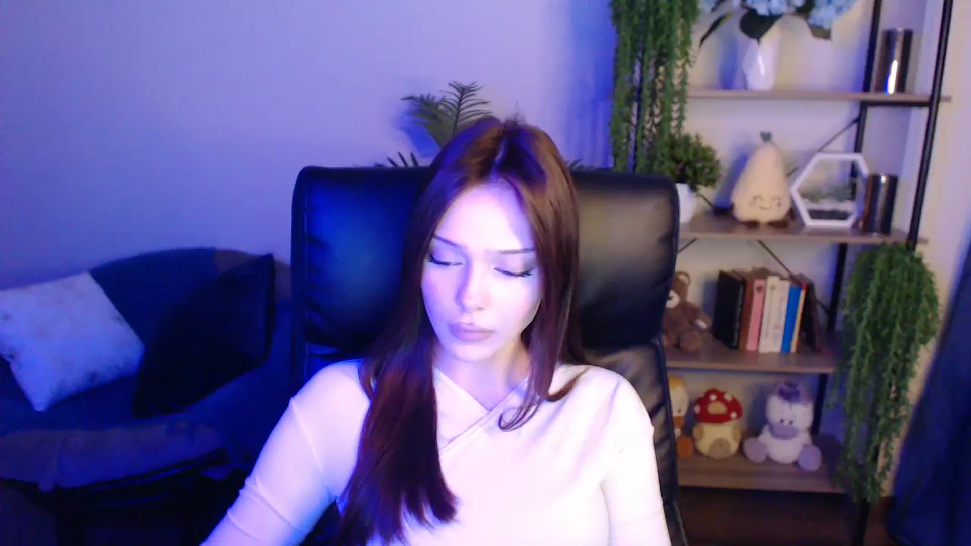 Gallery image thumbnail from KateManelli's myfreecams stream on, 04/12/2025, 13:43 image 5 of 20