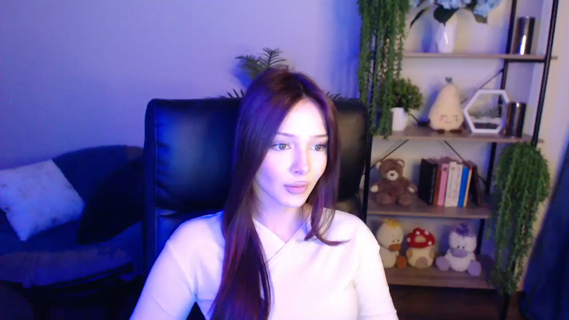 Gallery image thumbnail from KateManelli's myfreecams stream on, 04/12/2025, 13:43 image 14 of 20