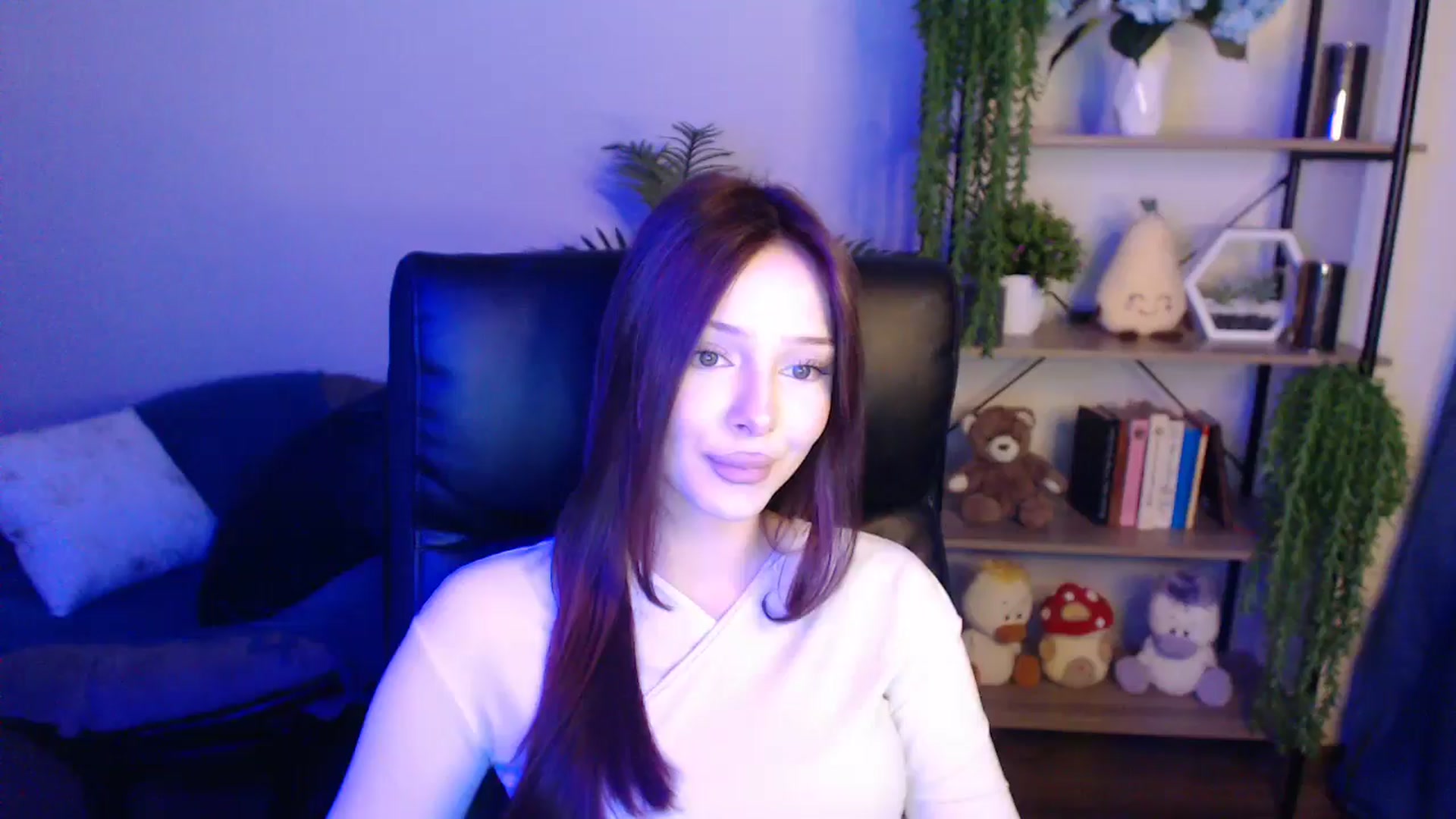 Gallery image thumbnail from KateManelli's myfreecams stream on, 04/12/2025, 13:43 image 8 of 20
