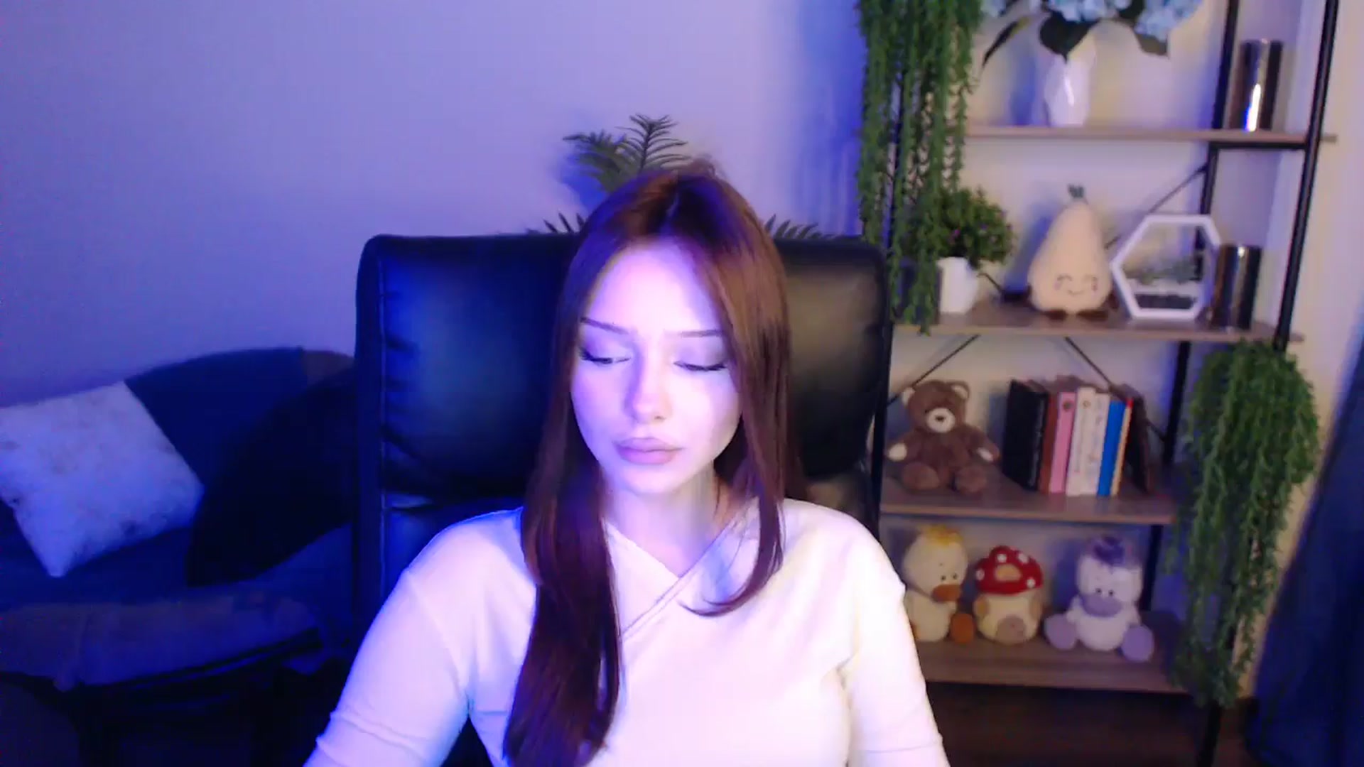 Gallery image thumbnail from KateManelli's myfreecams stream on, 04/12/2025, 13:43 image 19 of 20
