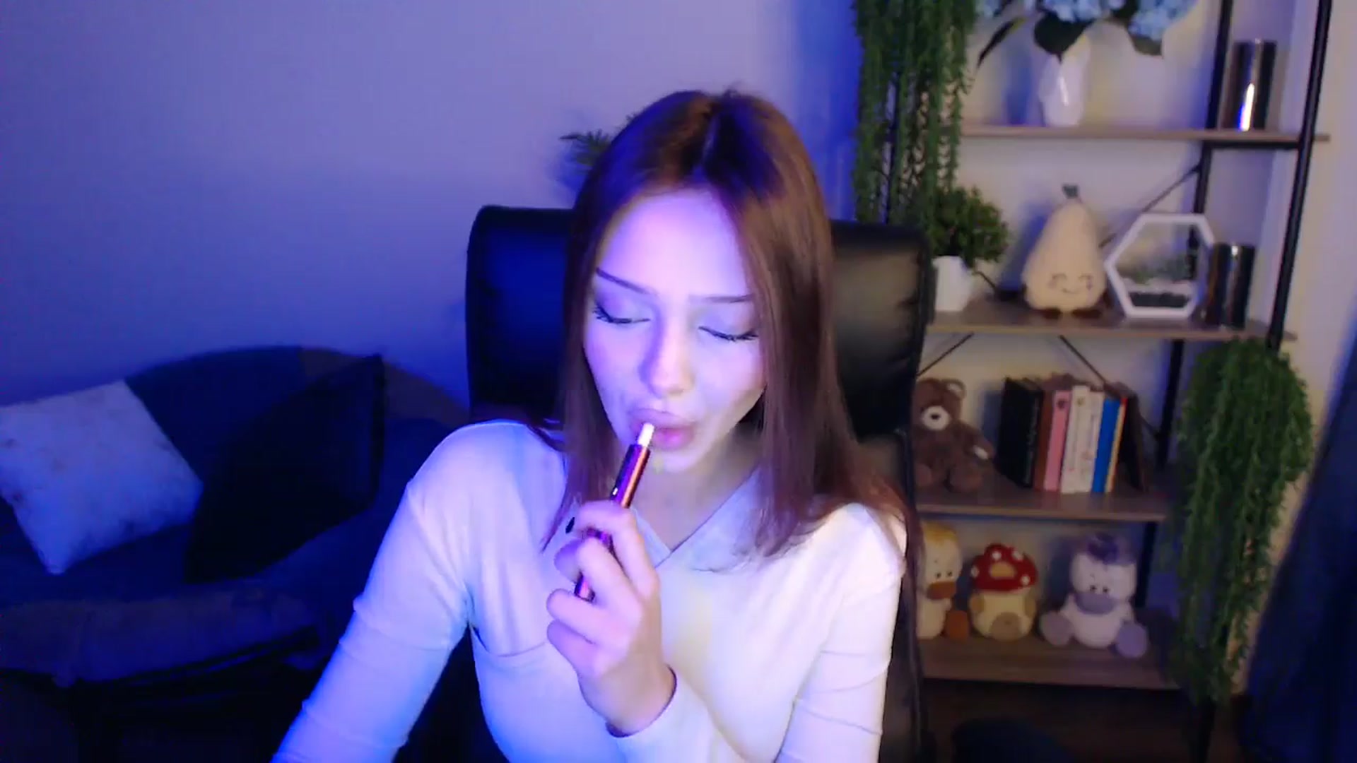 Gallery image thumbnail from KateManelli's myfreecams stream on, 04/12/2025, 14:03 image 11 of 20
