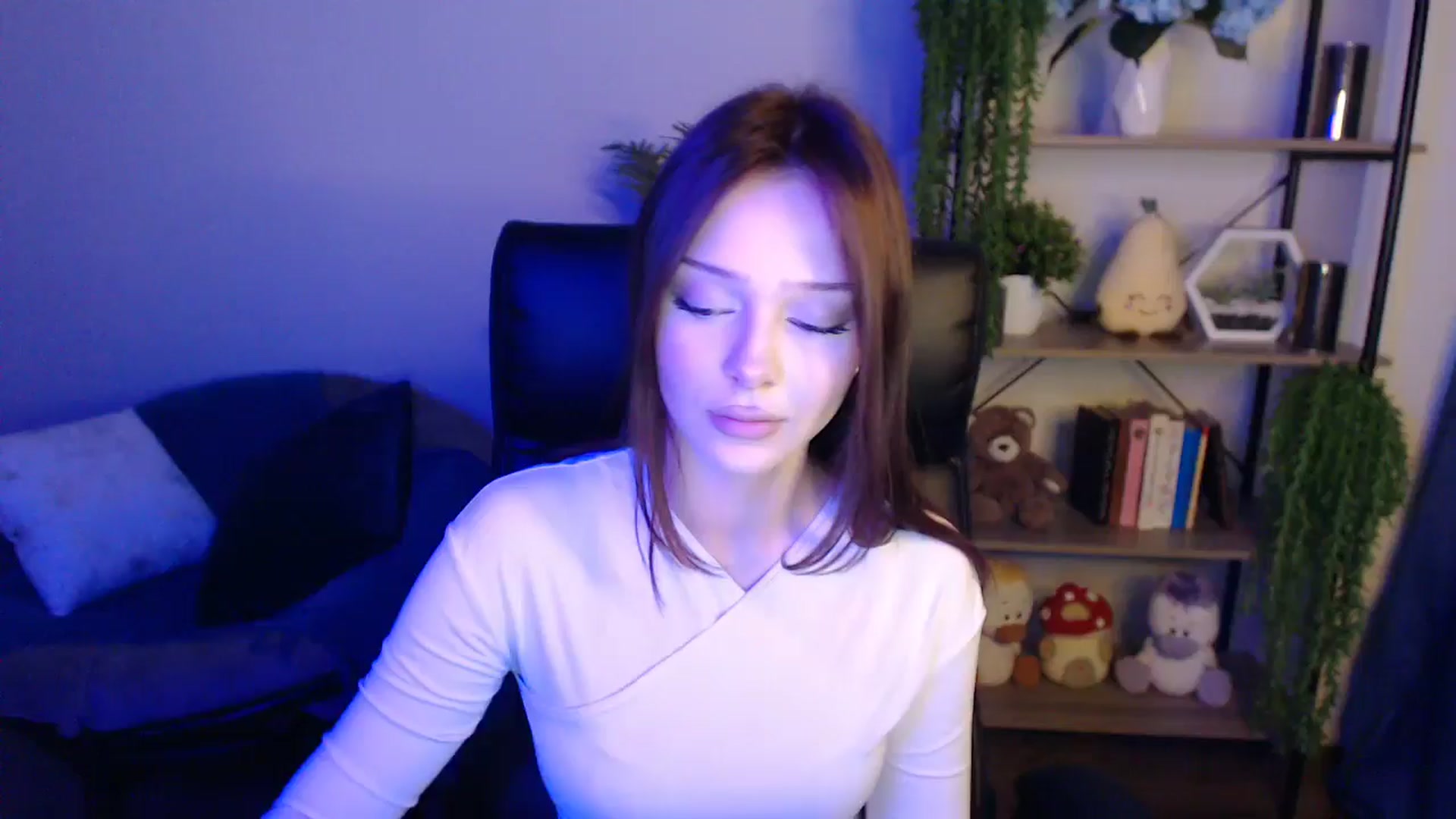Gallery image thumbnail from KateManelli's myfreecams stream on, 04/12/2025, 14:03 image 1 of 20