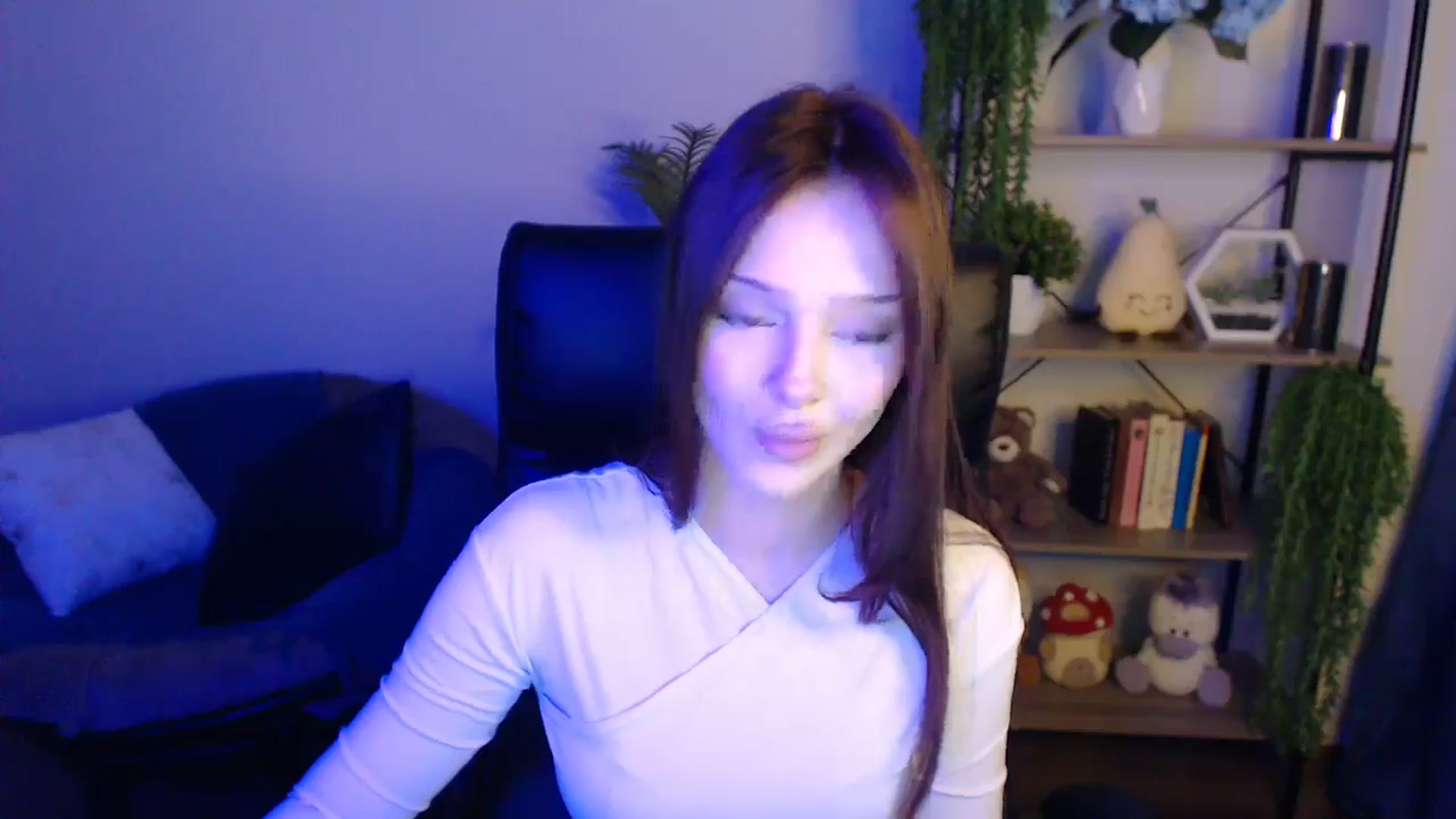 Gallery image thumbnail from KateManelli's myfreecams stream on, 04/12/2025, 14:03 image 7 of 20