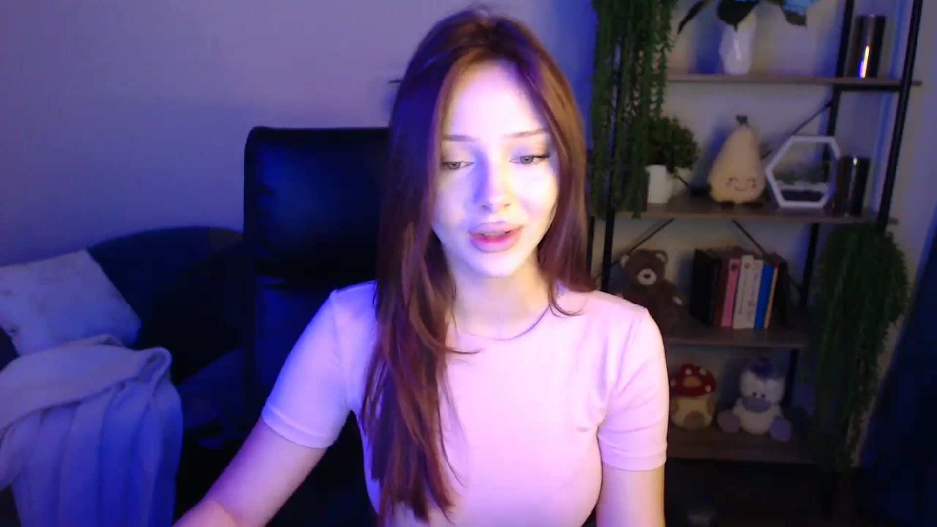 Gallery image thumbnail from KateManelli's myfreecams stream on, 04/14/2025, 08:29 image 5 of 20
