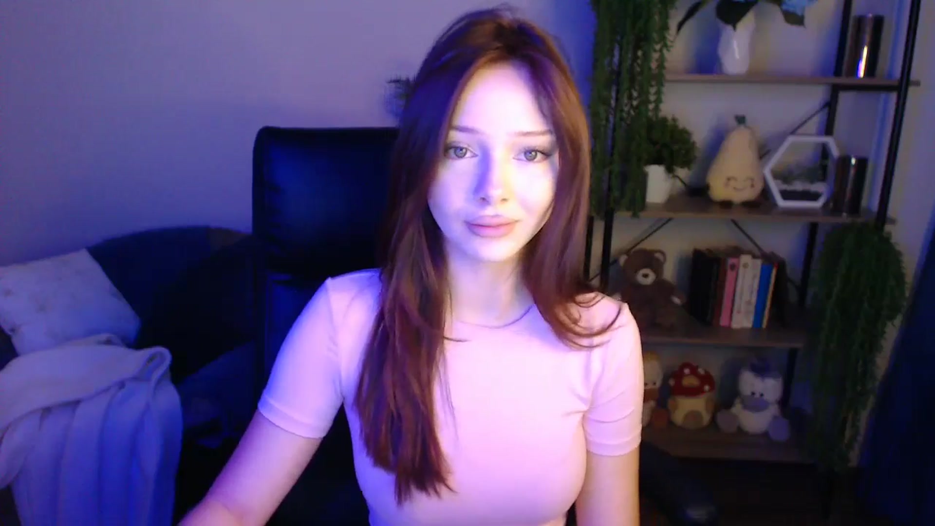 Gallery image thumbnail from KateManelli's myfreecams stream on, 04/14/2025, 08:29 image 2 of 20