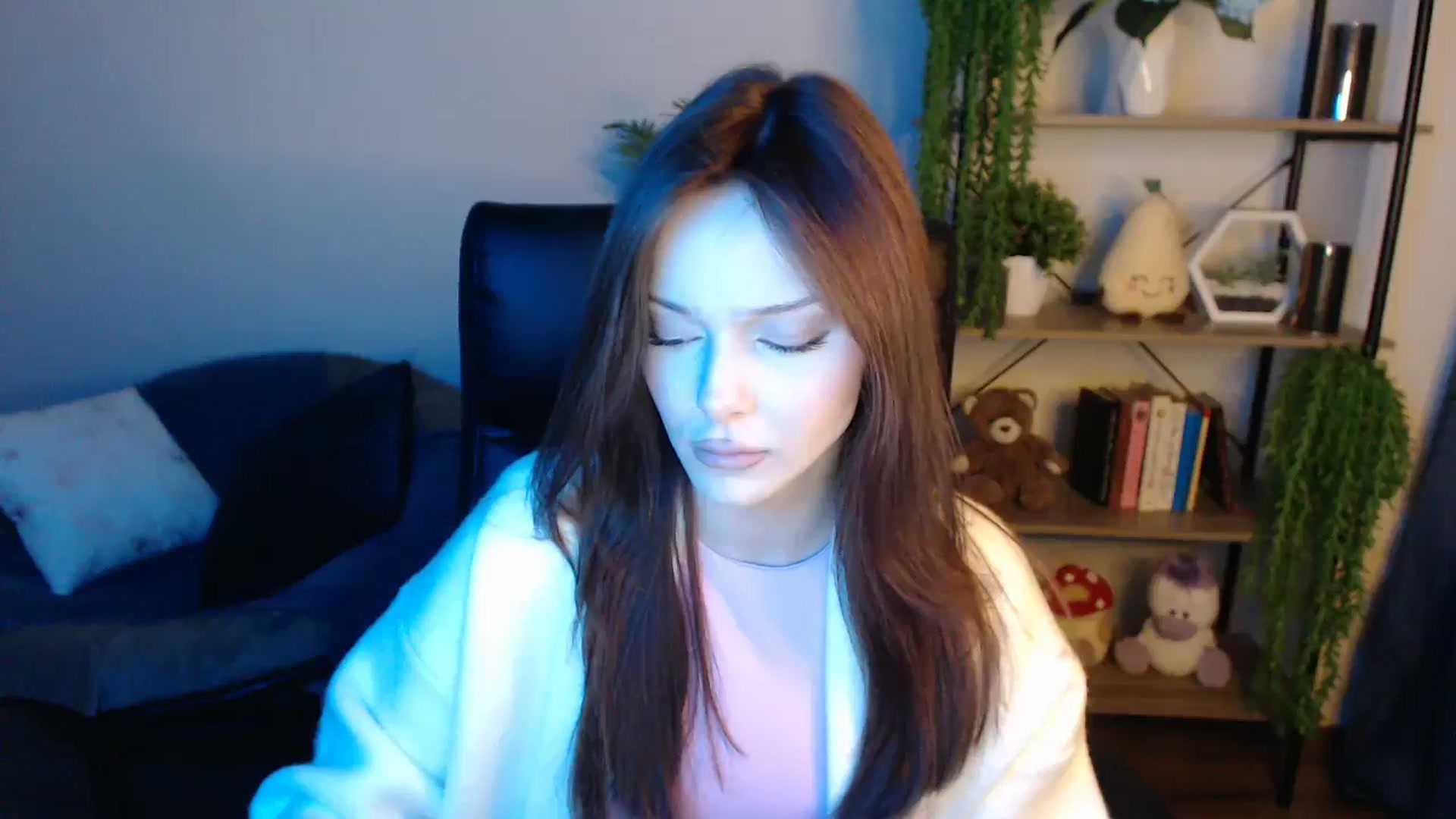 Gallery image thumbnail from KateManelli's myfreecams stream on, 04/14/2025, 13:54 image 20 of 20