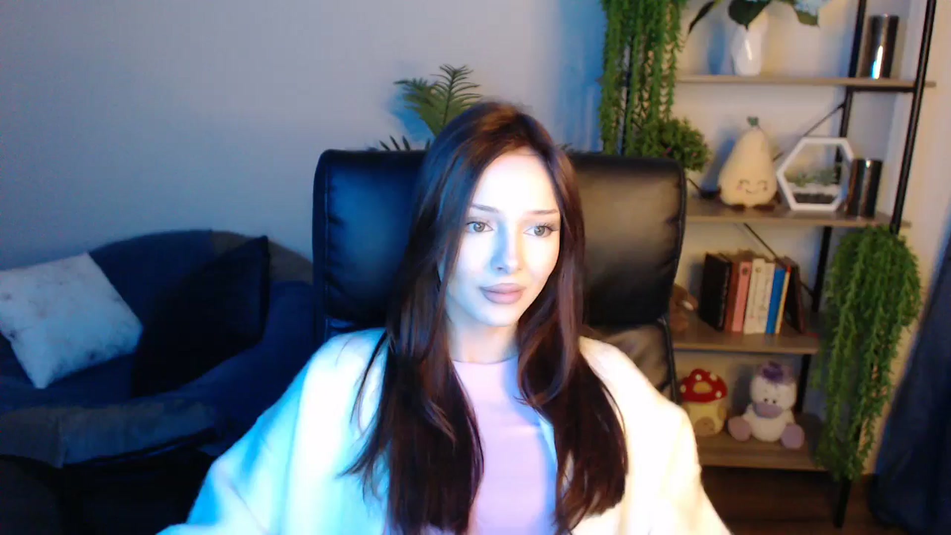 Gallery image thumbnail from KateManelli's myfreecams stream on, 04/14/2025, 13:54 image 19 of 20