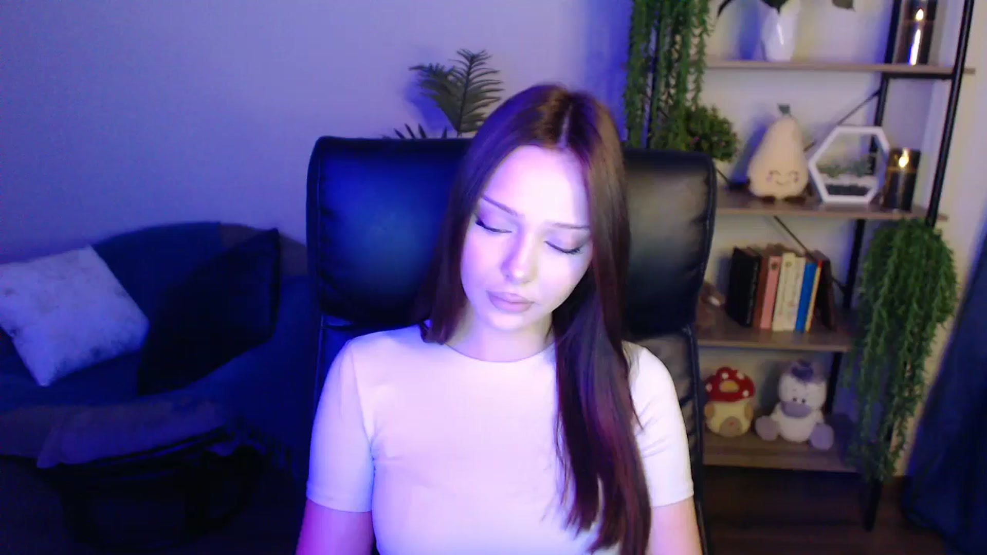 Gallery image thumbnail from KateManelli's myfreecams stream on, 04/15/2025, 11:10 image 7 of 20