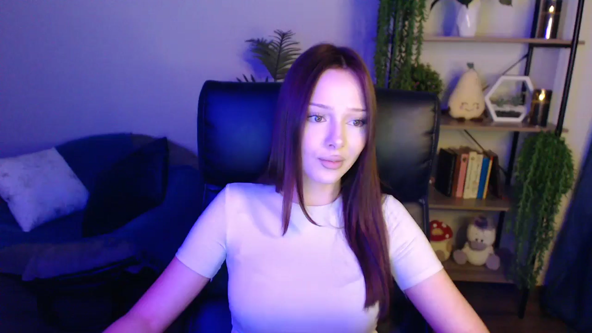 Gallery image thumbnail from KateManelli's myfreecams stream on, 04/15/2025, 11:10 image 11 of 20