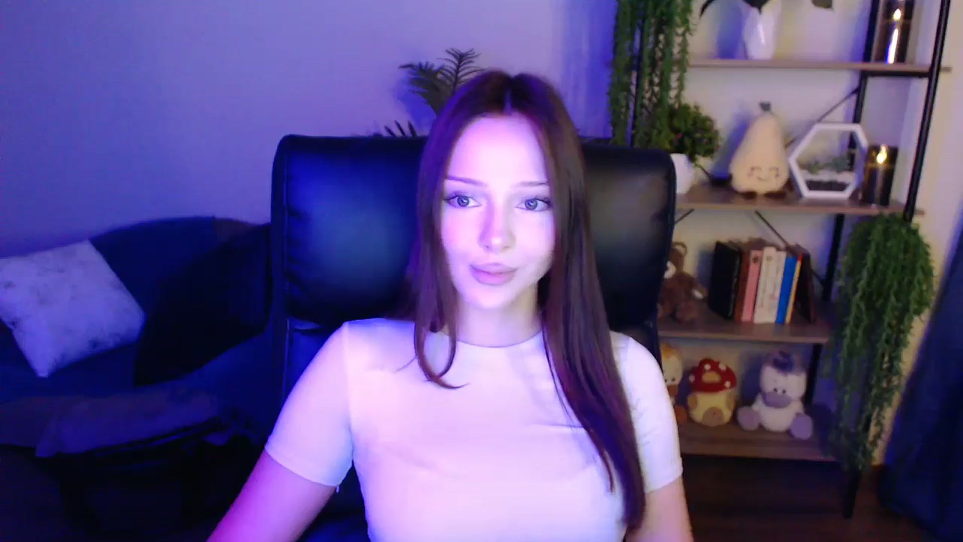 Gallery image thumbnail from KateManelli's myfreecams stream on, 04/15/2025, 11:32 image 20 of 20