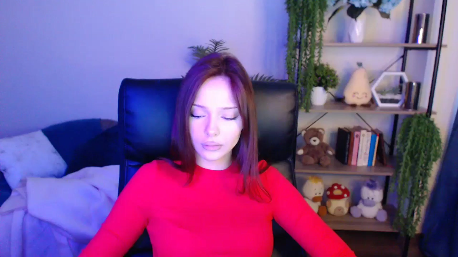 Gallery image thumbnail from KateManelli's myfreecams stream on, 04/16/2025, 09:43 image 6 of 20