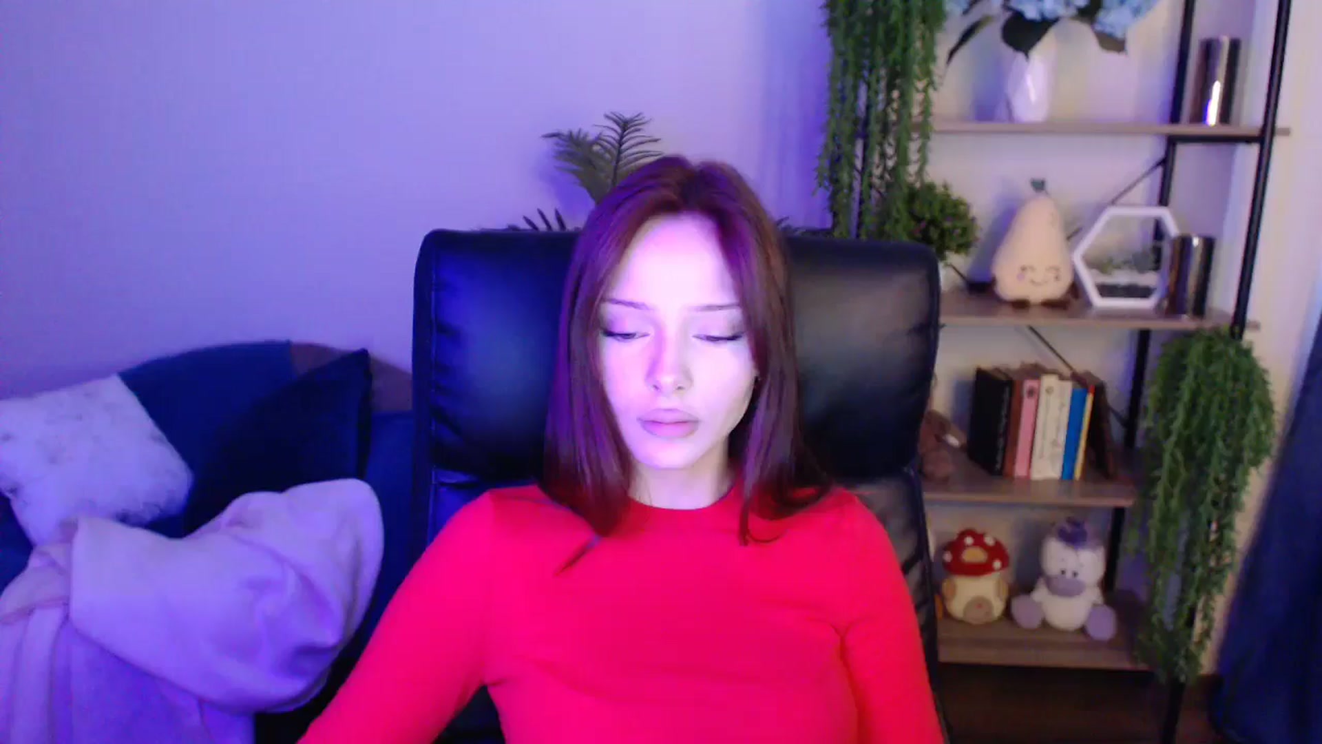 Gallery image thumbnail from KateManelli's myfreecams stream on, 04/16/2025, 11:02 image 10 of 20