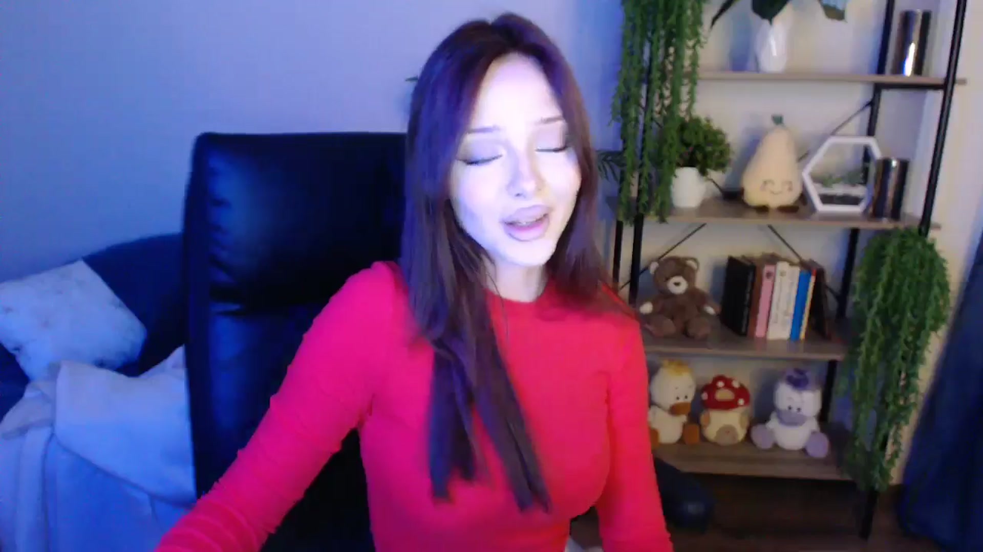 Gallery image thumbnail from KateManelli's myfreecams stream on, 04/16/2025, 11:51 image 13 of 20