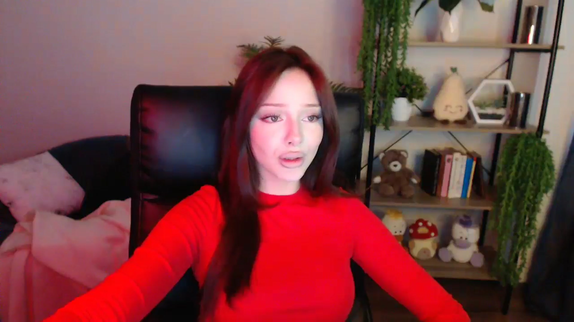 Gallery image thumbnail from KateManelli's myfreecams stream on, 04/16/2025, 11:51 image 4 of 20