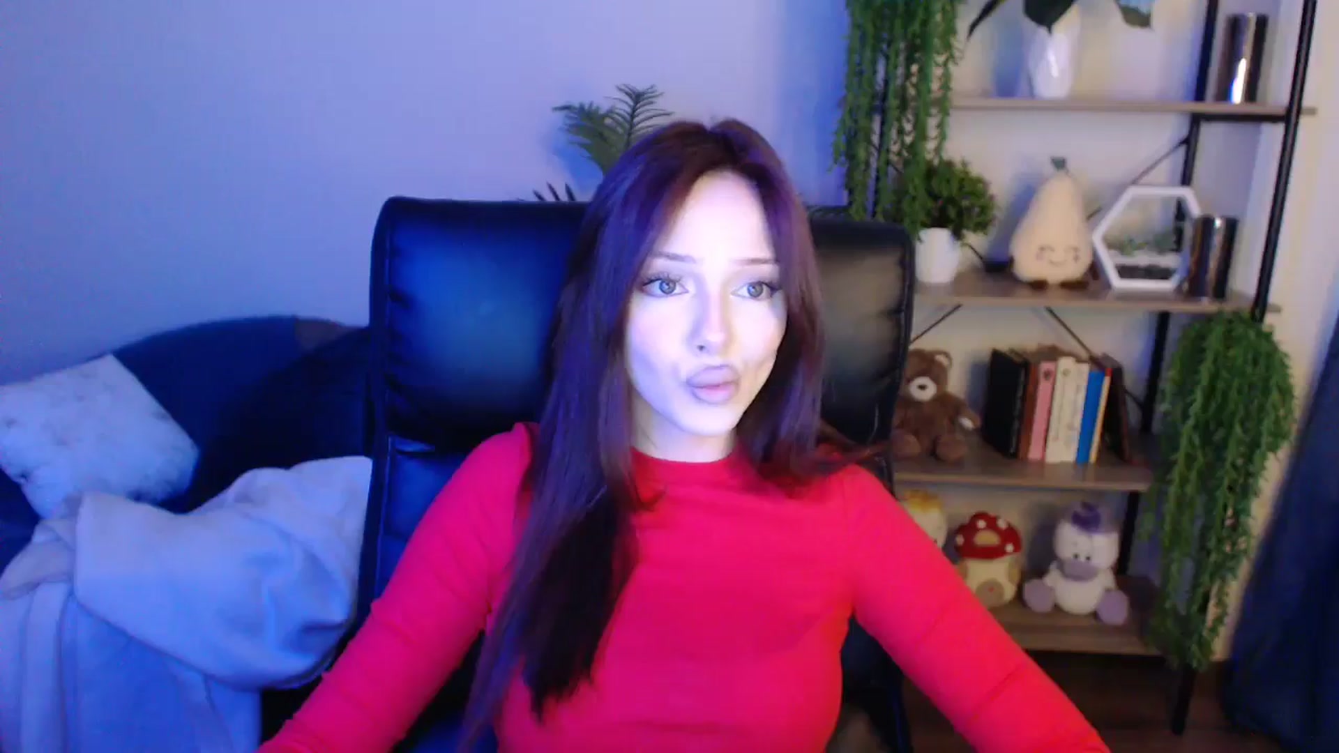 Gallery image thumbnail from KateManelli's myfreecams stream on, 04/16/2025, 11:51 image 5 of 20