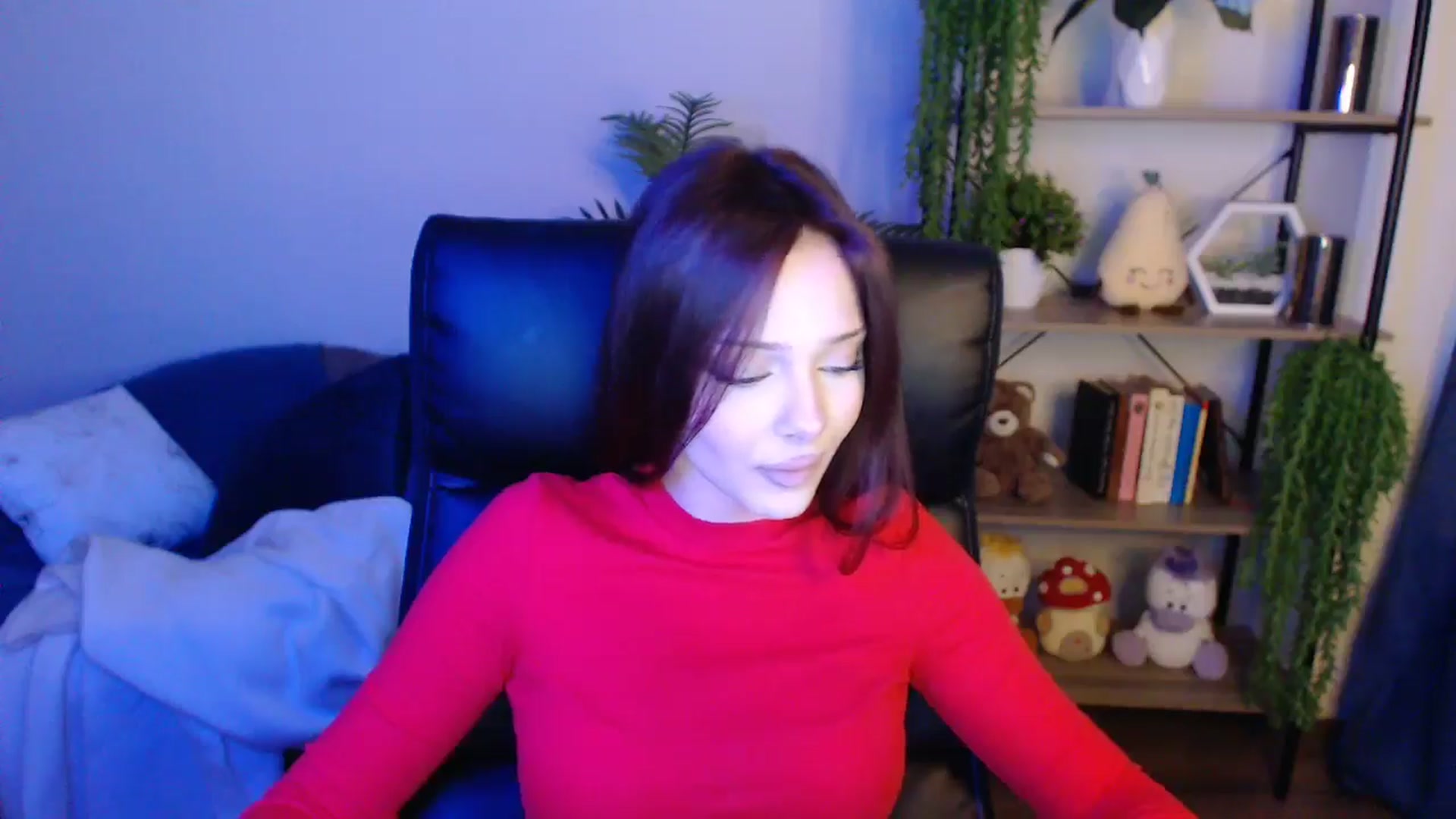 Gallery image thumbnail from KateManelli's myfreecams stream on, 04/16/2025, 13:29 image 16 of 20