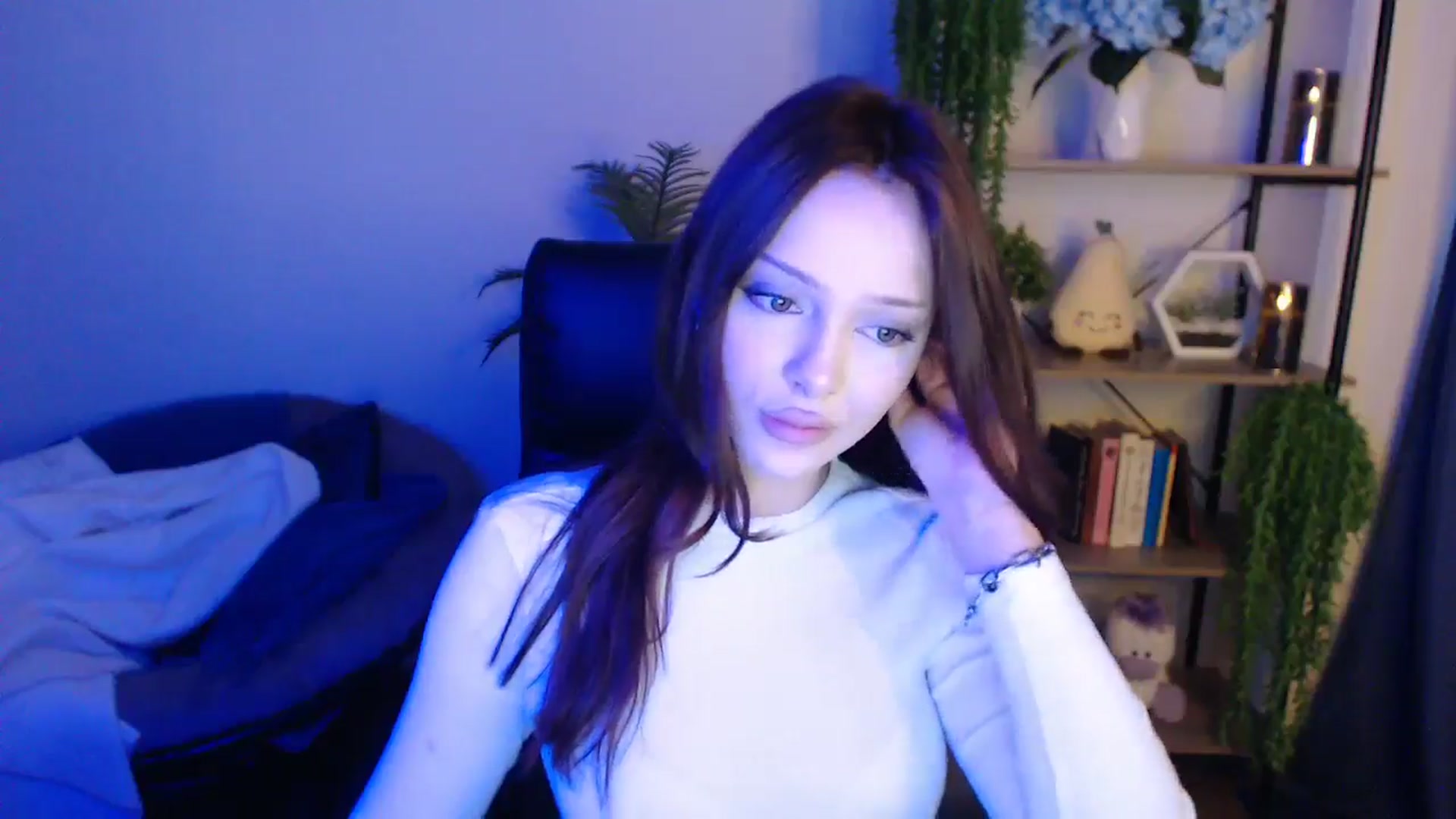 Gallery image thumbnail from KateManelli's myfreecams stream on, 04/18/2025, 10:00 image 11 of 20