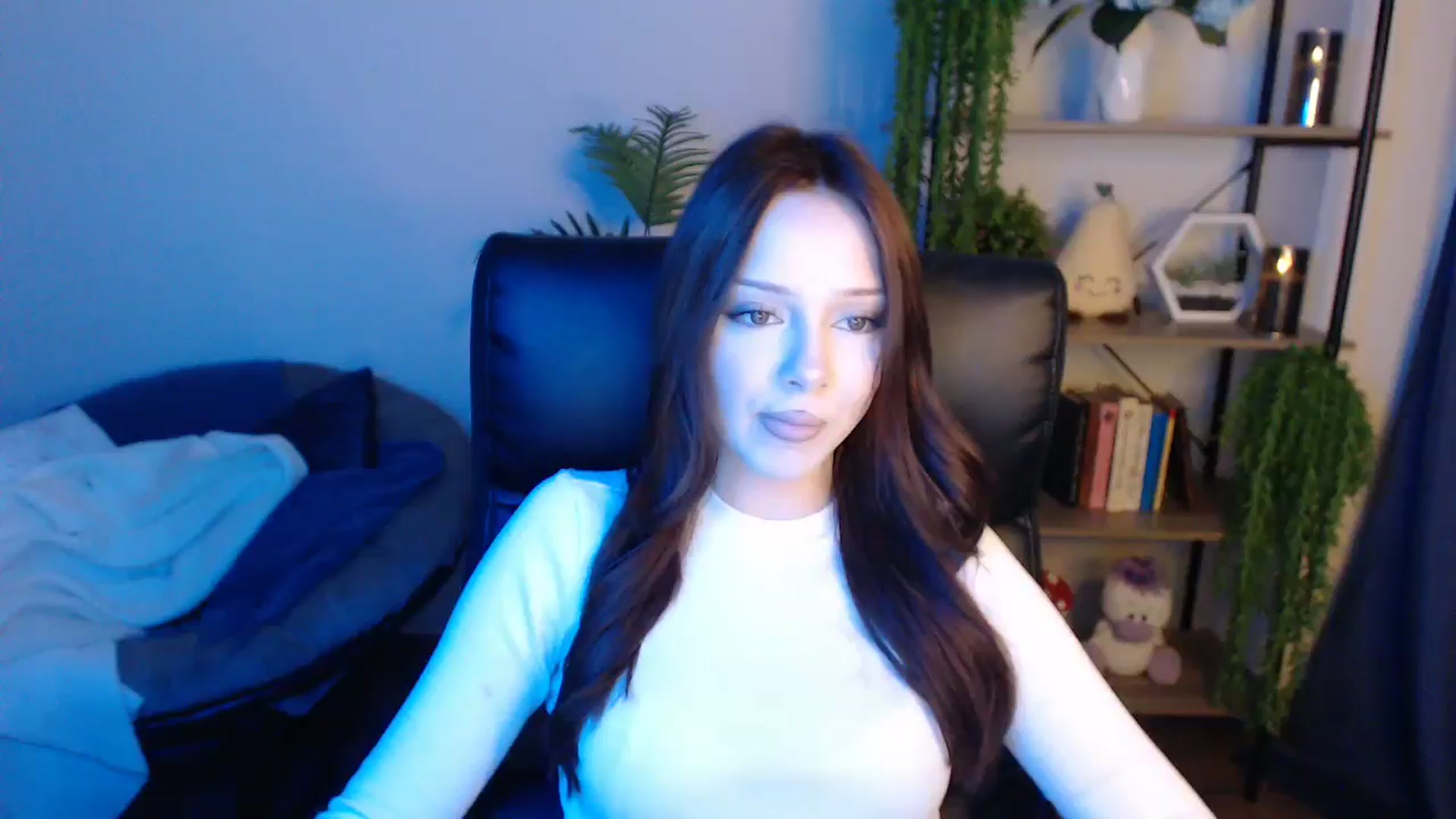 Gallery image thumbnail from KateManelli's myfreecams stream on, 04/18/2025, 12:47 image 1 of 20