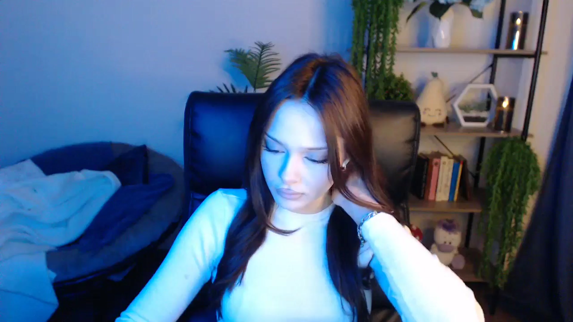 Gallery image thumbnail from KateManelli's myfreecams stream on, 04/18/2025, 12:47 image 2 of 20