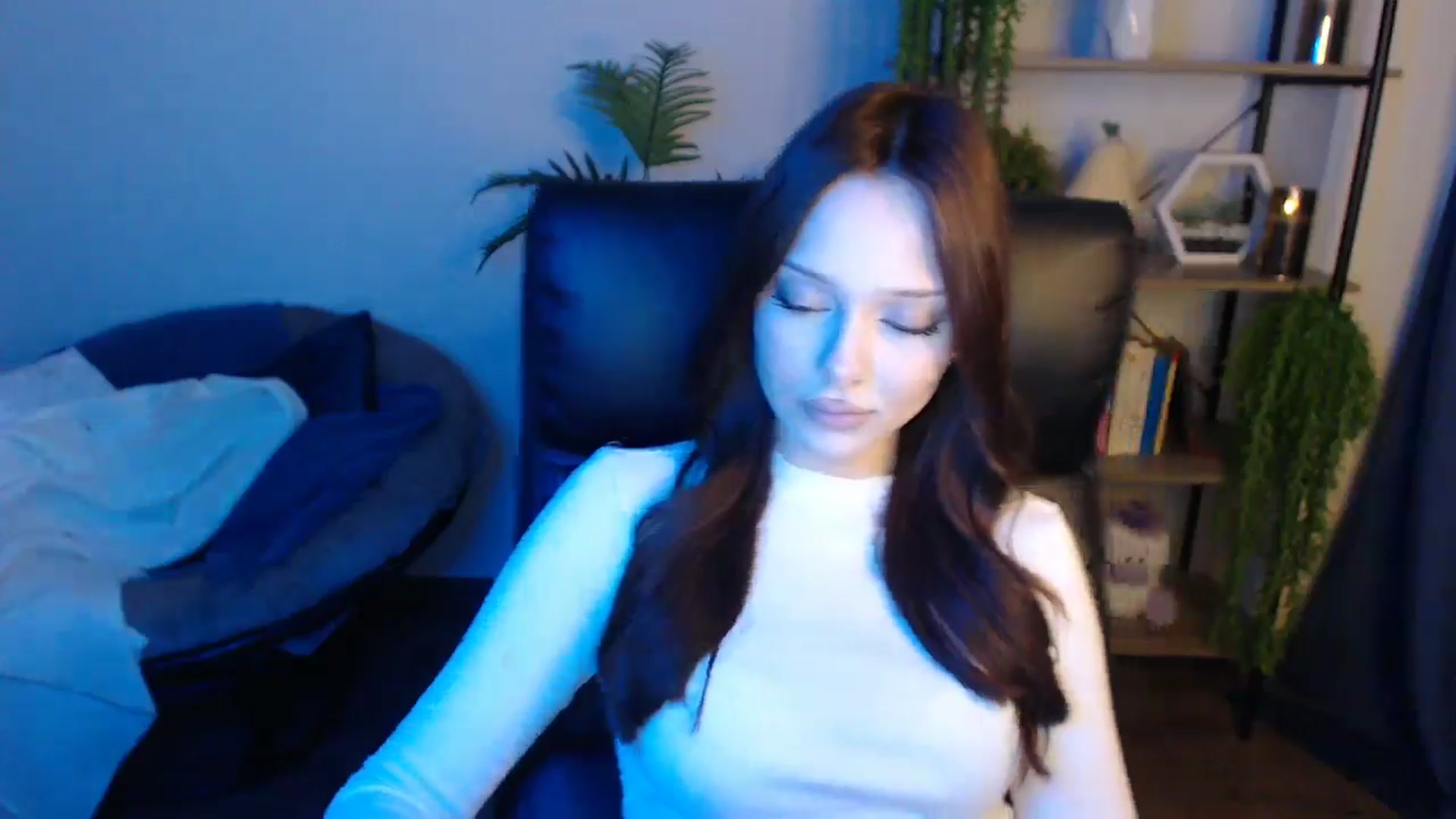 Gallery image thumbnail from KateManelli's myfreecams stream on, 04/18/2025, 13:26 image 4 of 20