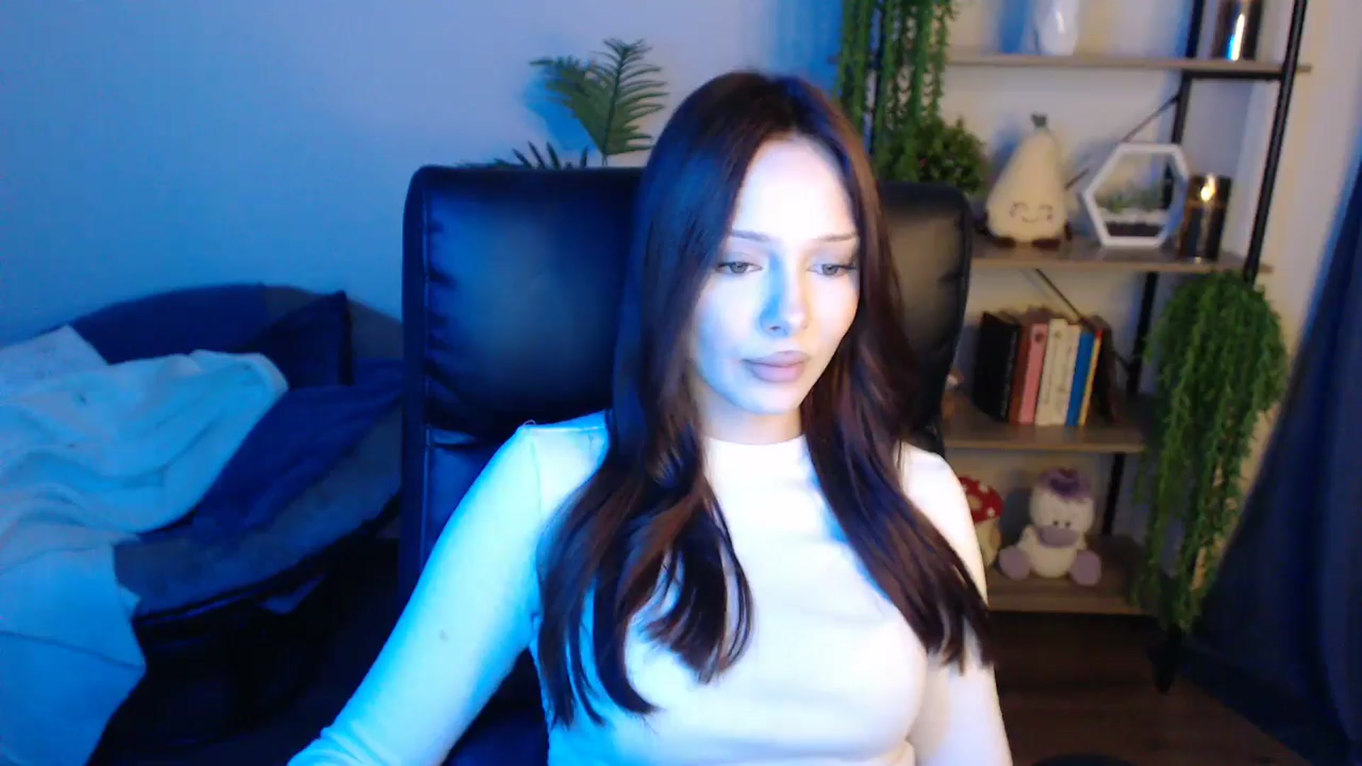 Gallery image thumbnail from KateManelli's myfreecams stream on, 04/18/2025, 13:26 image 20 of 20