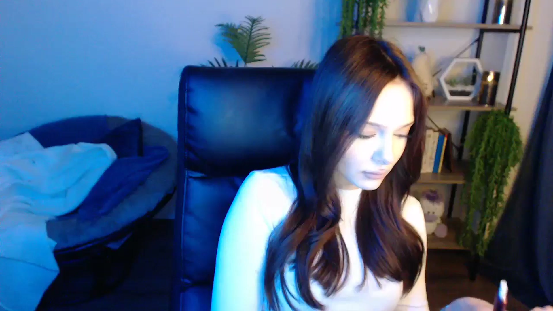 Gallery image thumbnail from KateManelli's myfreecams stream on, 04/18/2025, 13:26 image 19 of 20