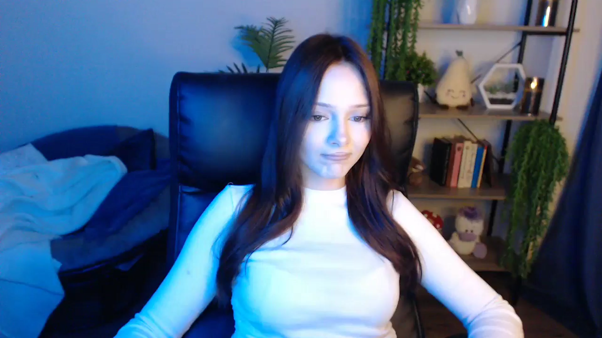 Gallery image thumbnail from KateManelli's myfreecams stream on, 04/18/2025, 13:52 image 1 of 20