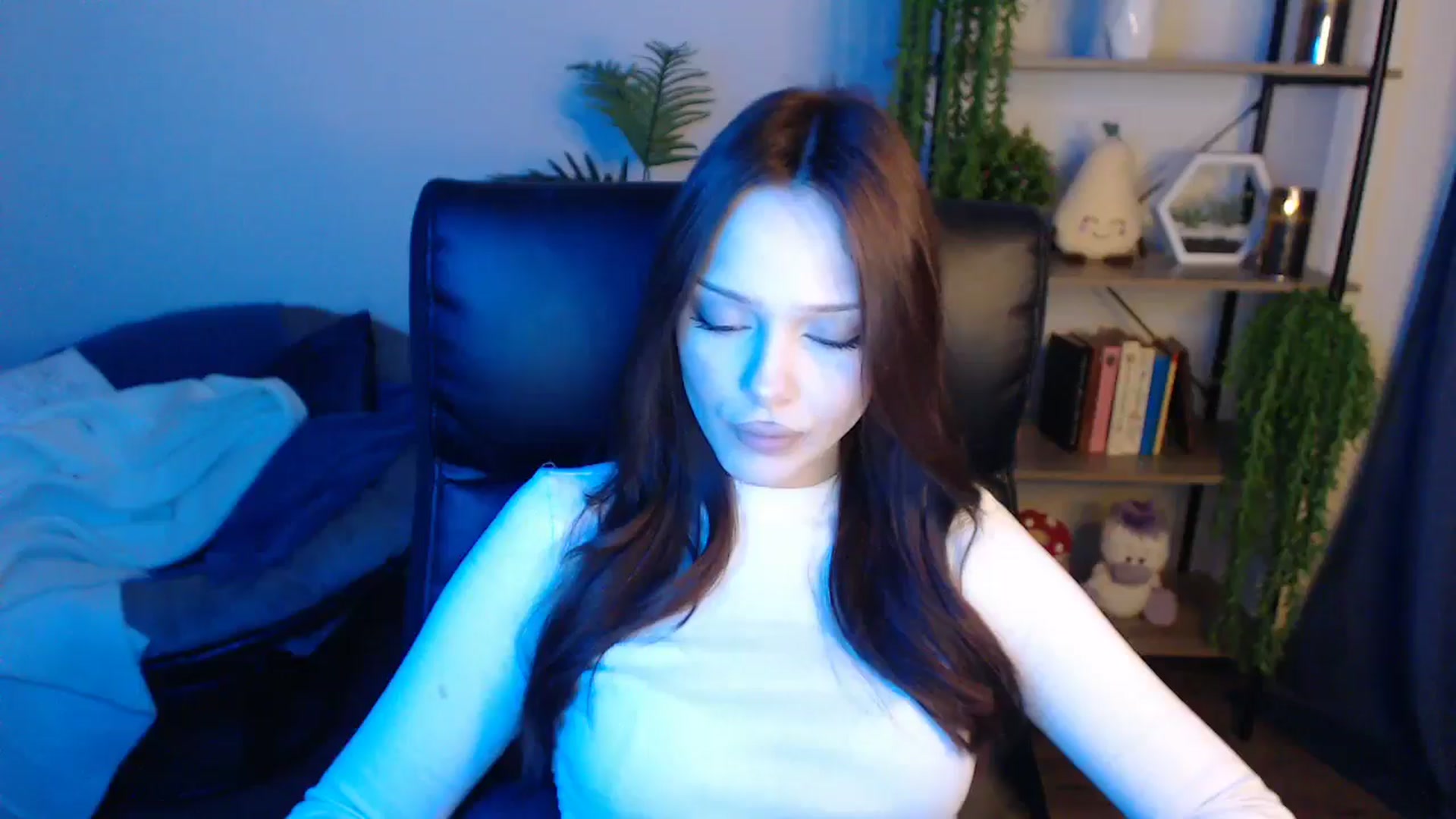 Gallery image thumbnail from KateManelli's myfreecams stream on, 04/18/2025, 13:52 image 3 of 20