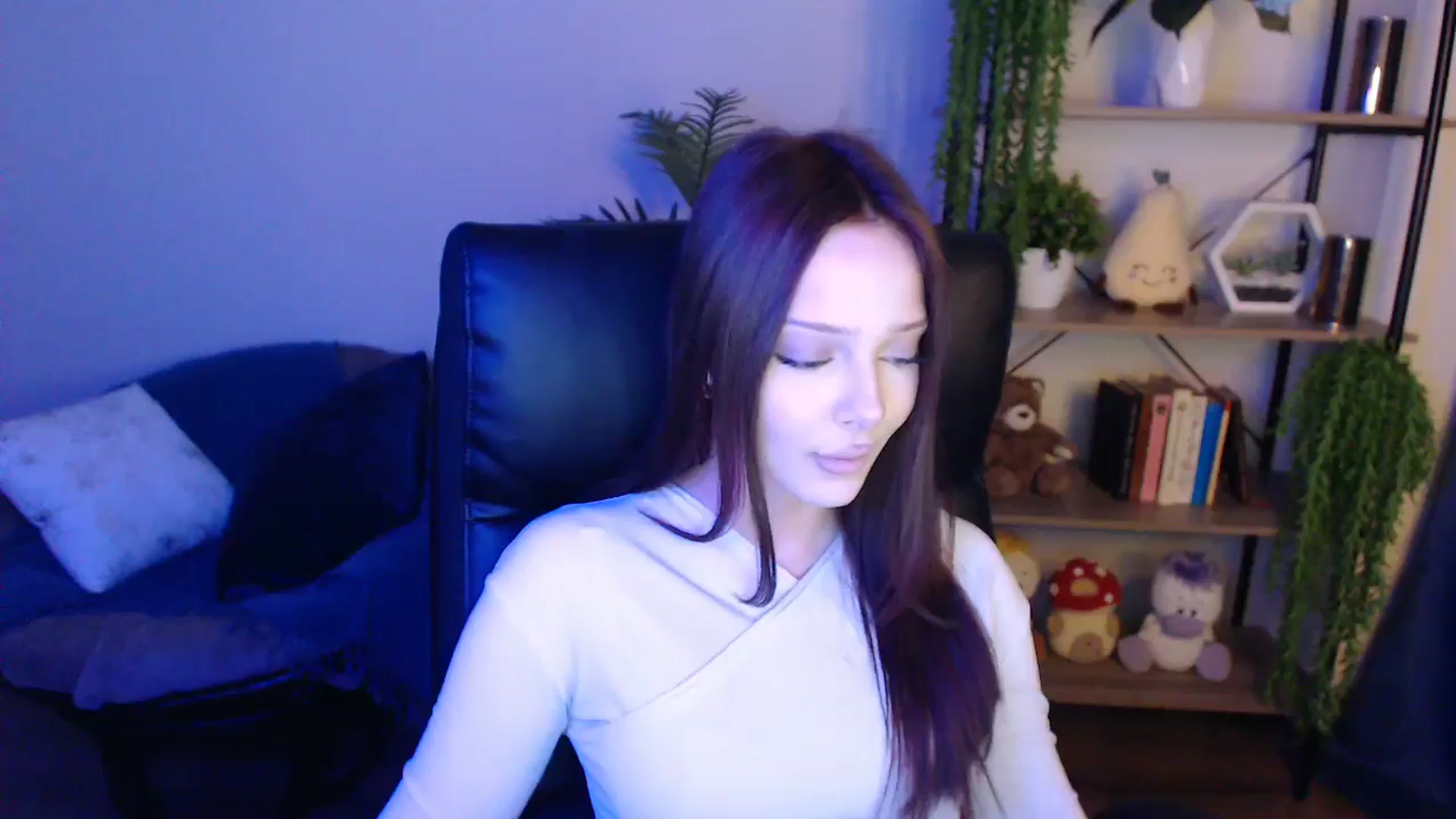 Gallery image thumbnail from KateManelli's myfreecams stream on, 04/19/2025, 09:19 image 3 of 20