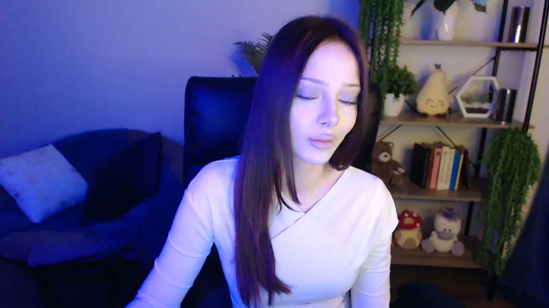 Gallery image thumbnail from KateManelli's myfreecams stream on, 04/19/2025, 09:19 image 17 of 20