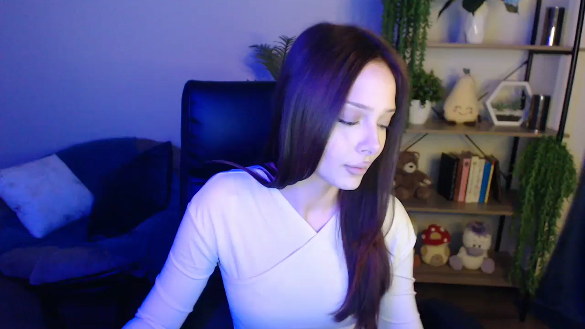 Gallery image thumbnail from KateManelli's myfreecams stream on, 04/19/2025, 09:19 image 12 of 20