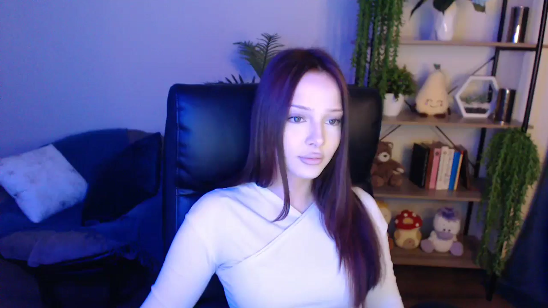 Gallery image thumbnail from KateManelli's myfreecams stream on, 04/19/2025, 09:19 image 9 of 20
