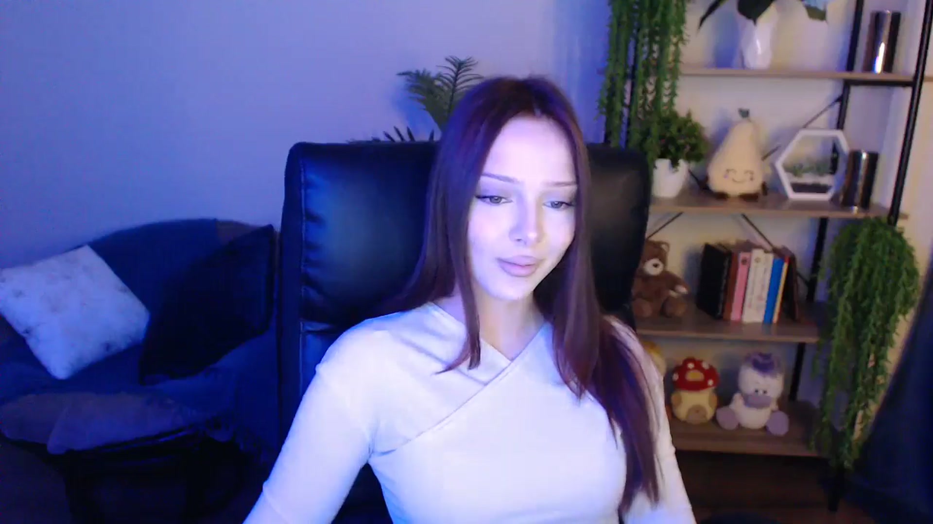Gallery image thumbnail from KateManelli's myfreecams stream on, 04/19/2025, 09:19 image 4 of 20