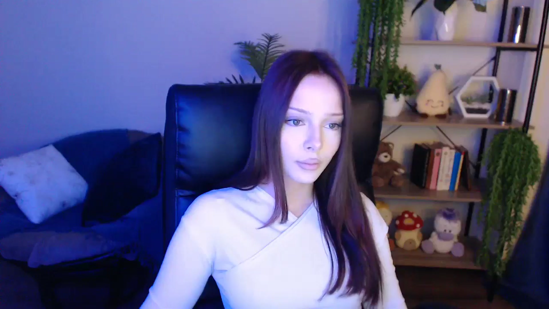Gallery image thumbnail from KateManelli's myfreecams stream on, 04/19/2025, 09:19 image 5 of 20