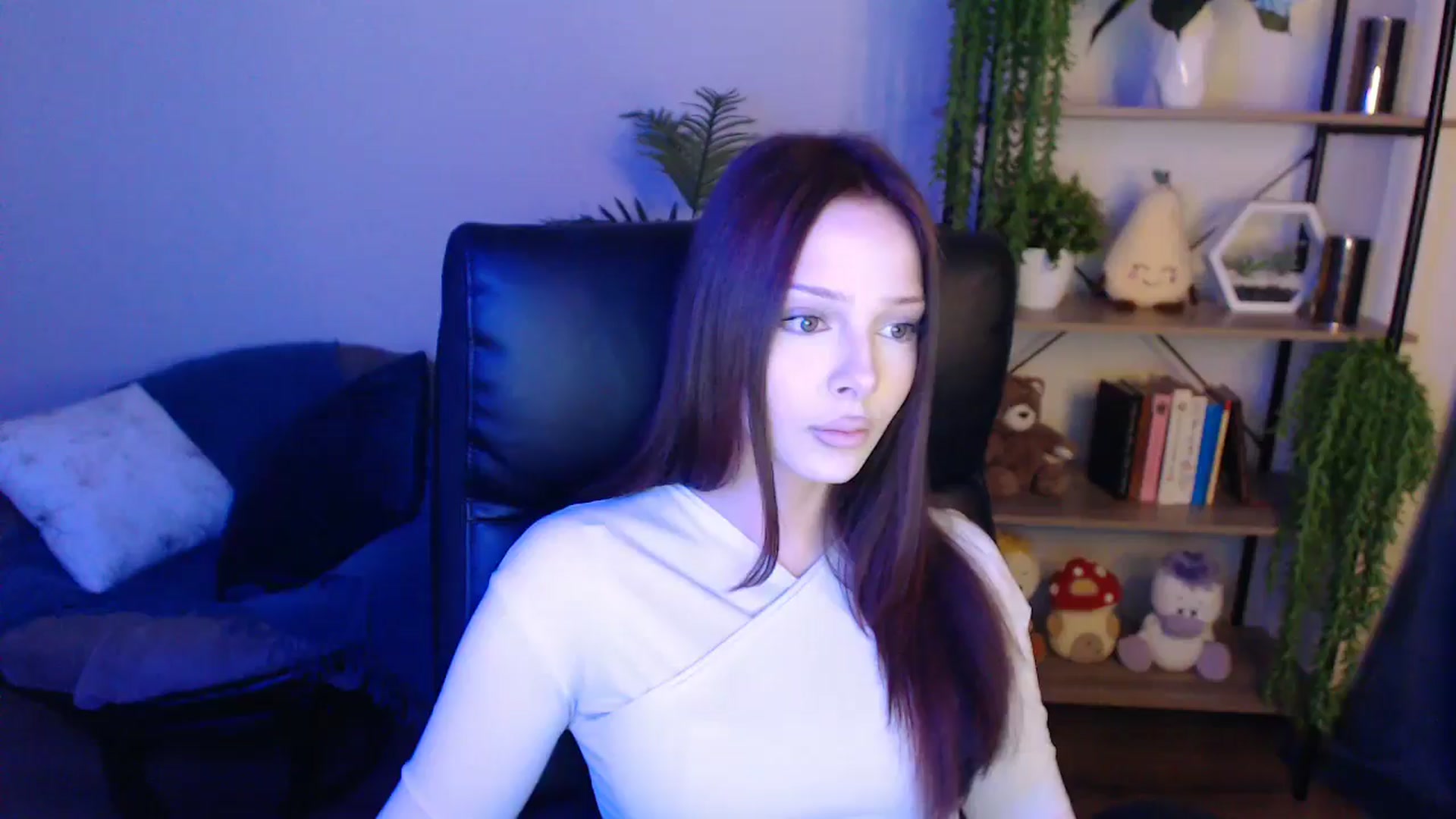 Gallery image thumbnail from KateManelli's myfreecams stream on, 04/19/2025, 09:19 image 8 of 20