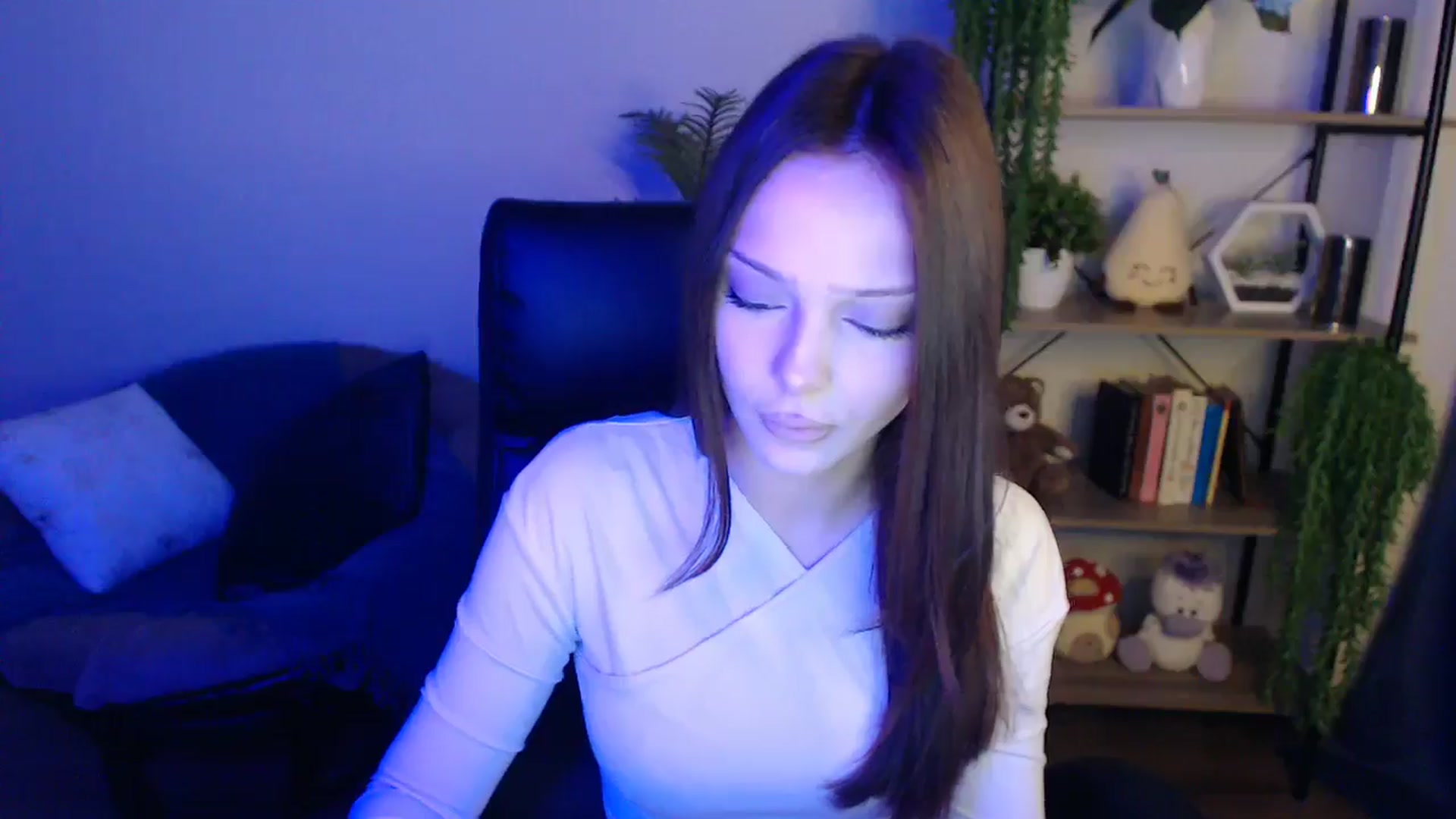 Gallery image thumbnail from KateManelli's myfreecams stream on, 04/19/2025, 09:19 image 11 of 20